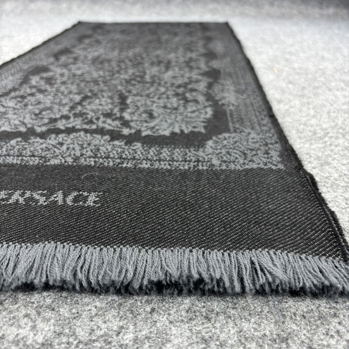 Versace × Vintage Versace Scarf # D789 # Muffler # Neckwear Size ONE SIZE - 7 Thumbnail