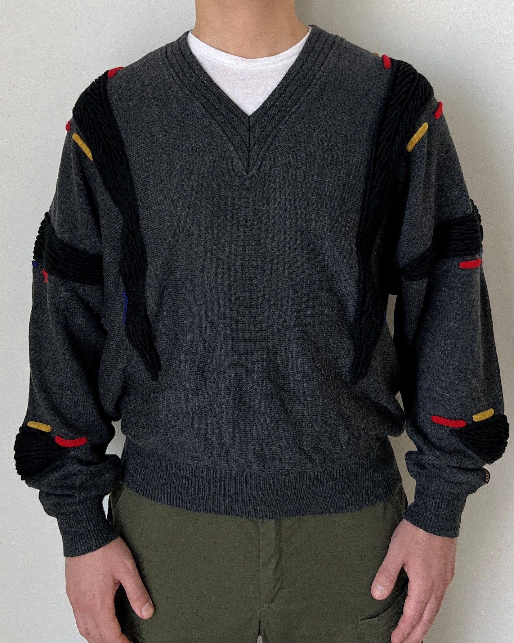 VINTAGE CARLO COLUCCI WOOL V-NECK SWEATER