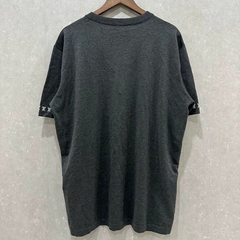 Louis Vuitton Louis Vuitton Cuff letter logo short sleeve Size US XXL / EU 58 / 5 - 2 Thumbnail