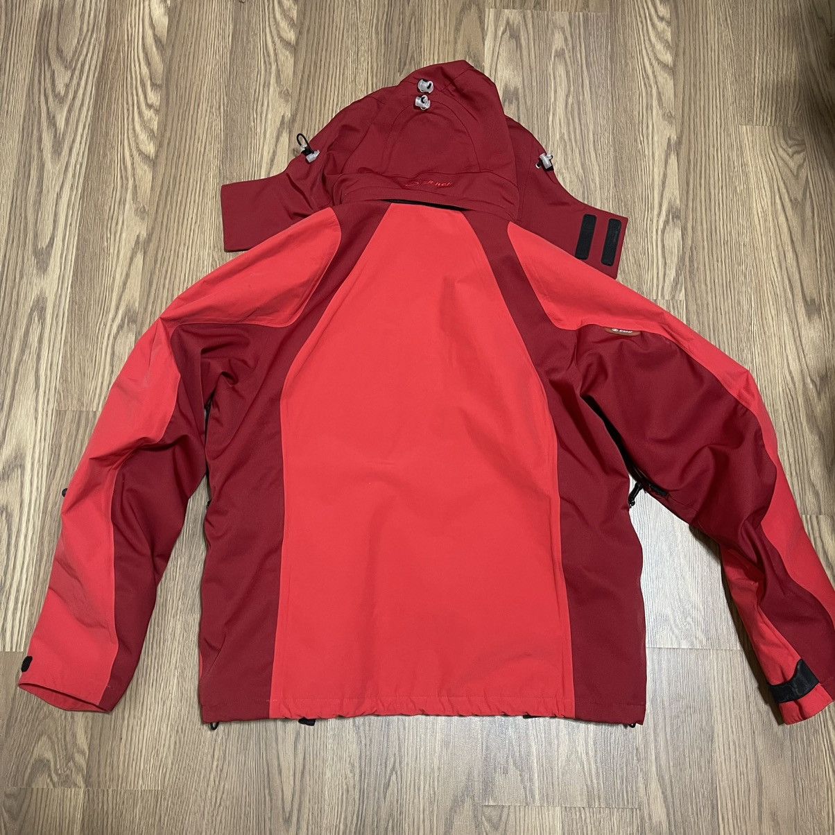 Other Ziener insulated multipocket hooded red ski jacket Size US XL / EU 56 / 4 - 7 Thumbnail