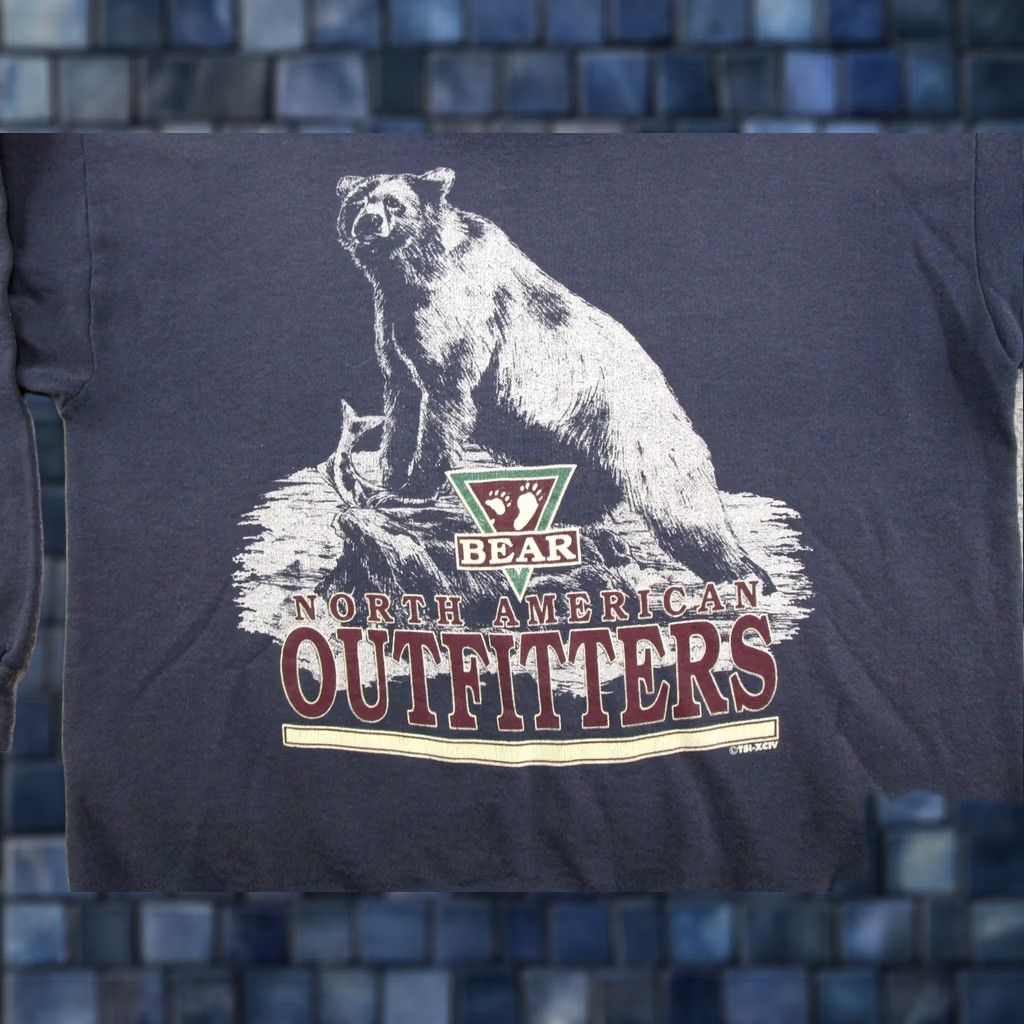 Vintage Vintage North American Outfitters Bear Graphic Crewneck Sweatshirt 2XL Blue Mens Pullover Graphic Print 90s Sports All Seasons Fur Size US XXL / EU 58 / 5 - 1 Thumbnail