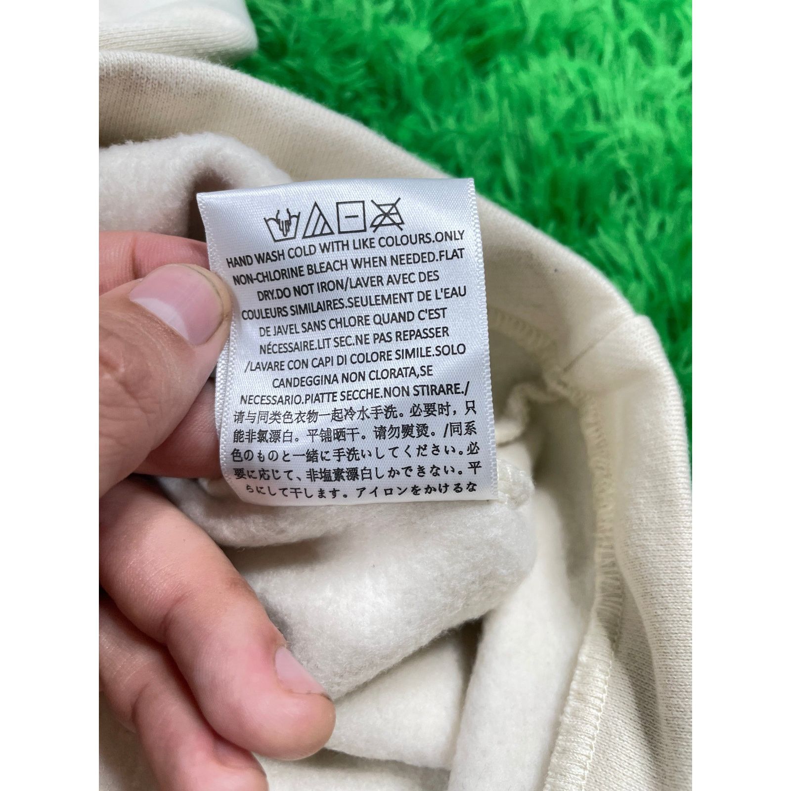 Essentials Essentials Crewneck Cream Small Used Size US S / EU 44-46 / 1 - 4 Thumbnail