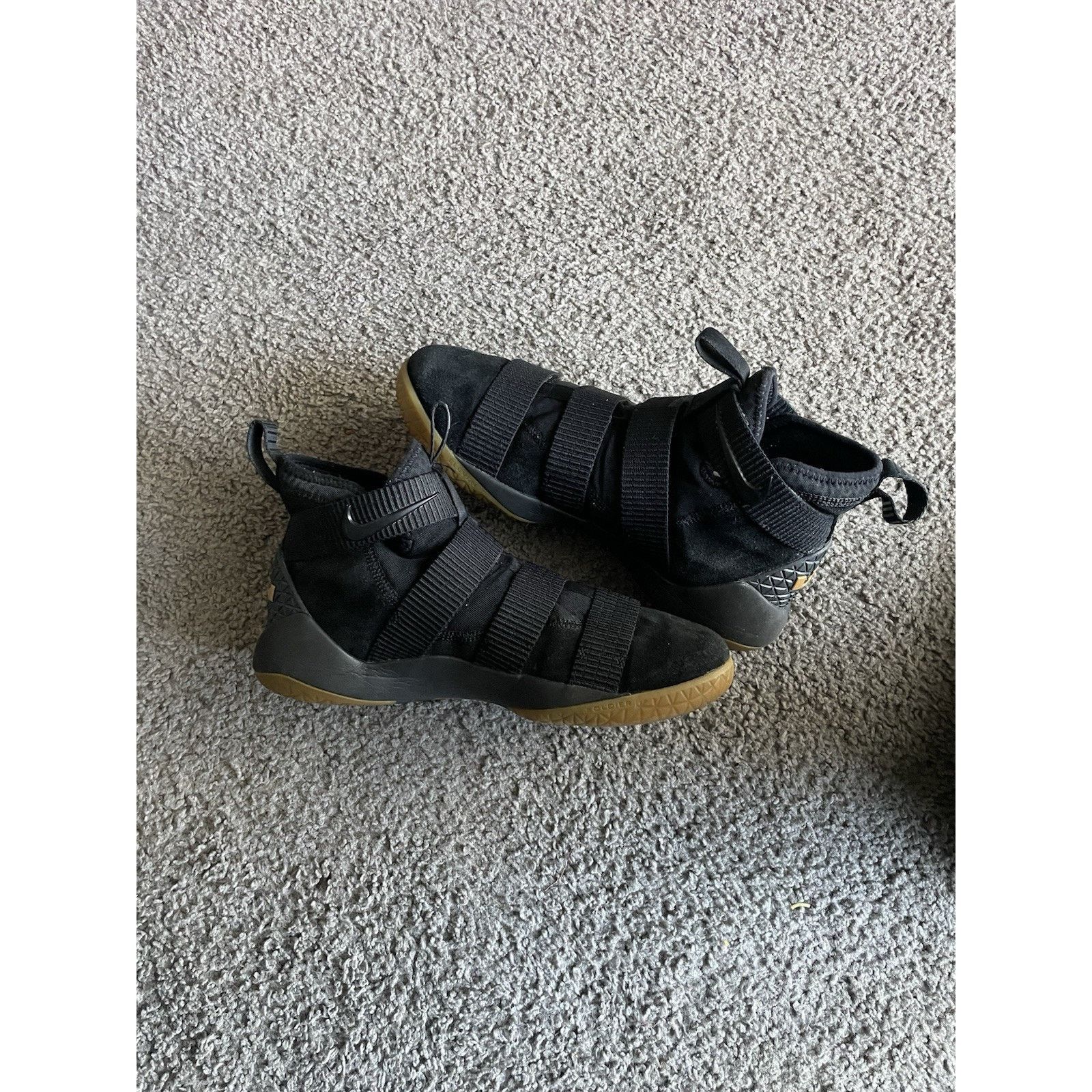 Nike Size 9.5- Nike LeBron Soldier 11 'Black Gum' Sneaker Men's Size US 9.5 / EU 42-43 - 3 Thumbnail