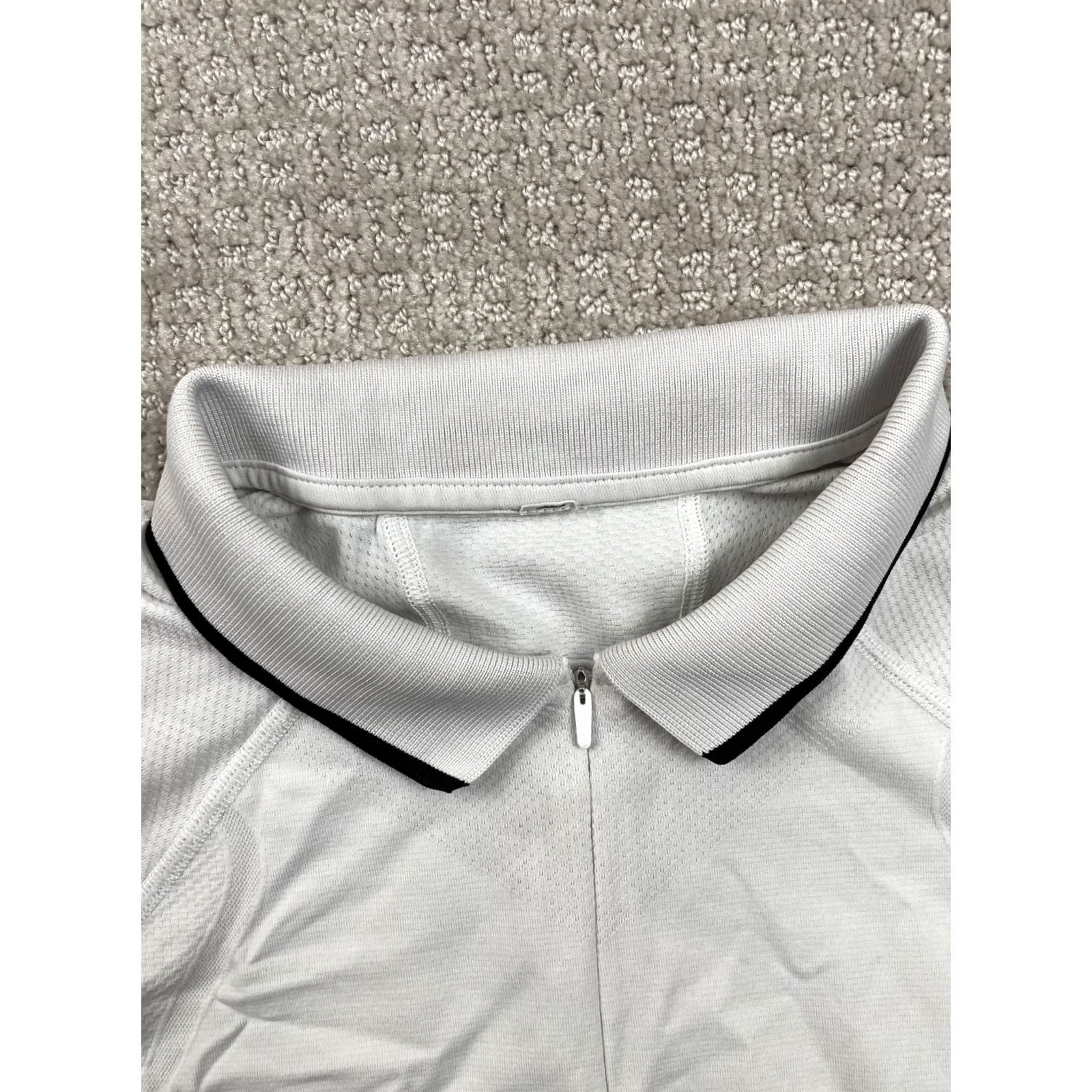 Athleta Athleta Shirt Womens M White Momentum Seamless Polo Tee 1/4 Zip Stretch Casual Size M / US 6-8 / IT 42-44 - 6 Thumbnail