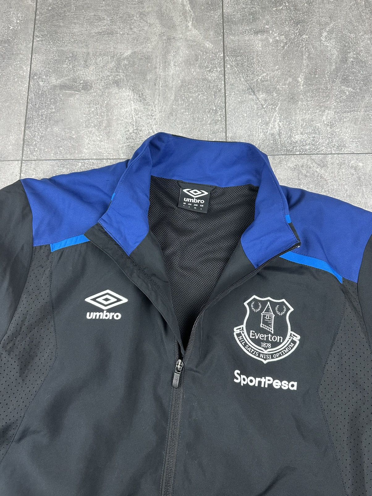 Umbro Umbro Everton FC Soccer Zip Training Top Mens Jacket Size US L / EU 52-54 / 3 - 8 Thumbnail