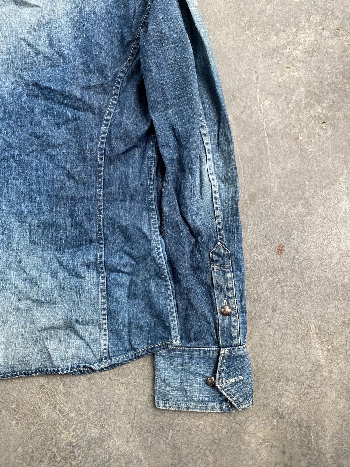 Isamu Katayama Backlash Isamu Katayama Backlash wash western denim shirt Size US S / EU 44-46 / 1 - 13 Thumbnail