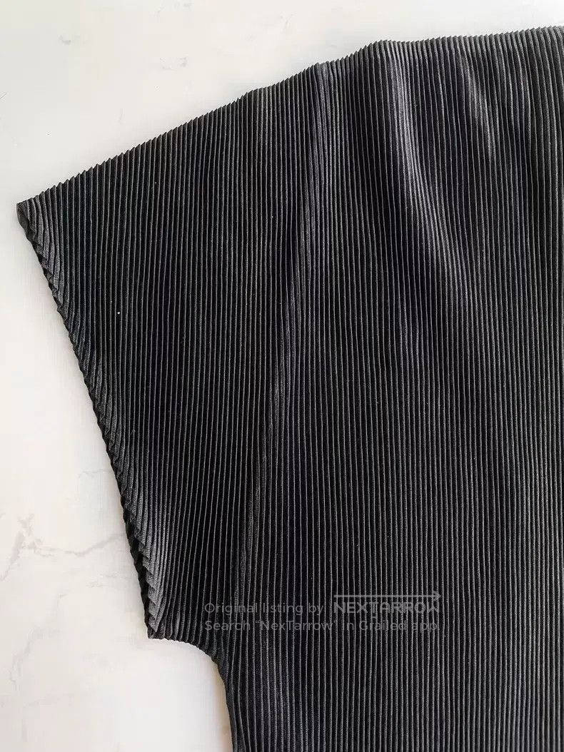 Issey Miyake Issey Miyake Pleated Short Sleeve T-Shirt Size S / US 4 / IT 40 - 5 Thumbnail