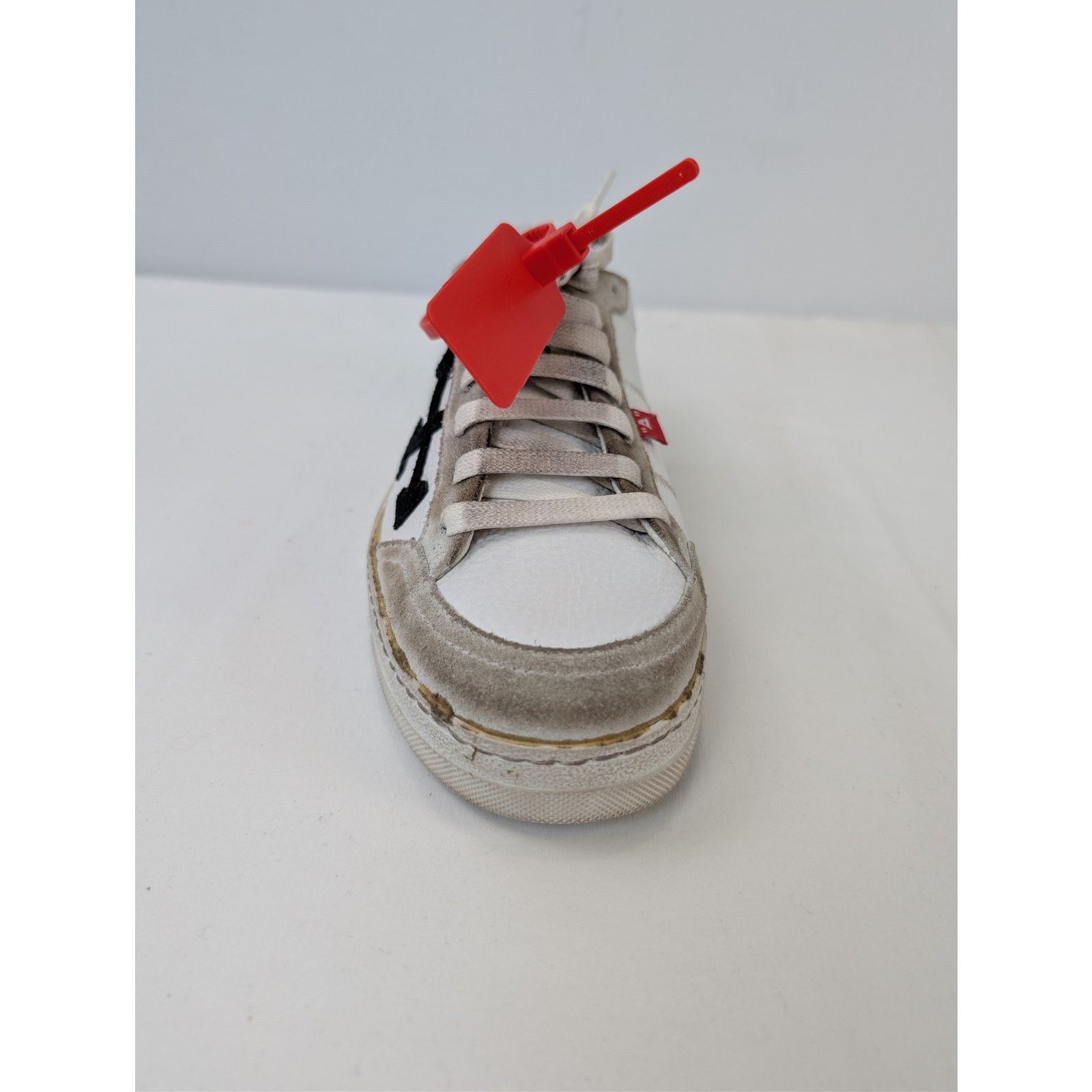 Off-White o1rshd1 Virgil Abloh Address Low Top Sneaker White / Black Size US 10 / EU 43 - 14 Thumbnail