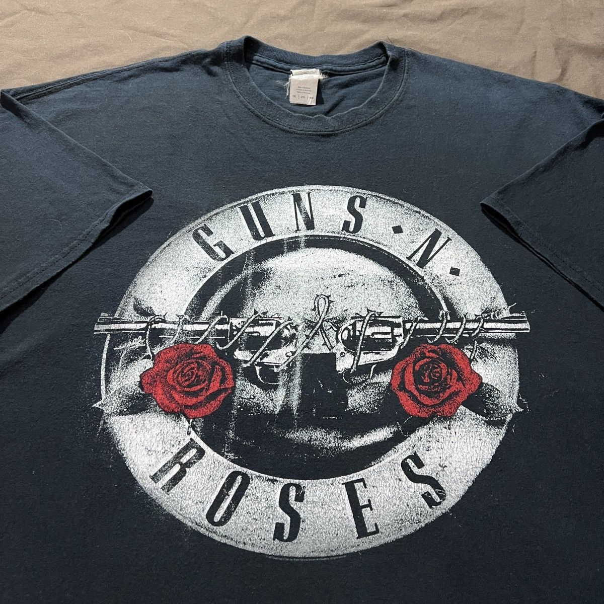 Band Tees 2017 Guns N' Roses Tour Promo Tee 2XL Size US XXL / EU 58 / 5 - 4 Thumbnail