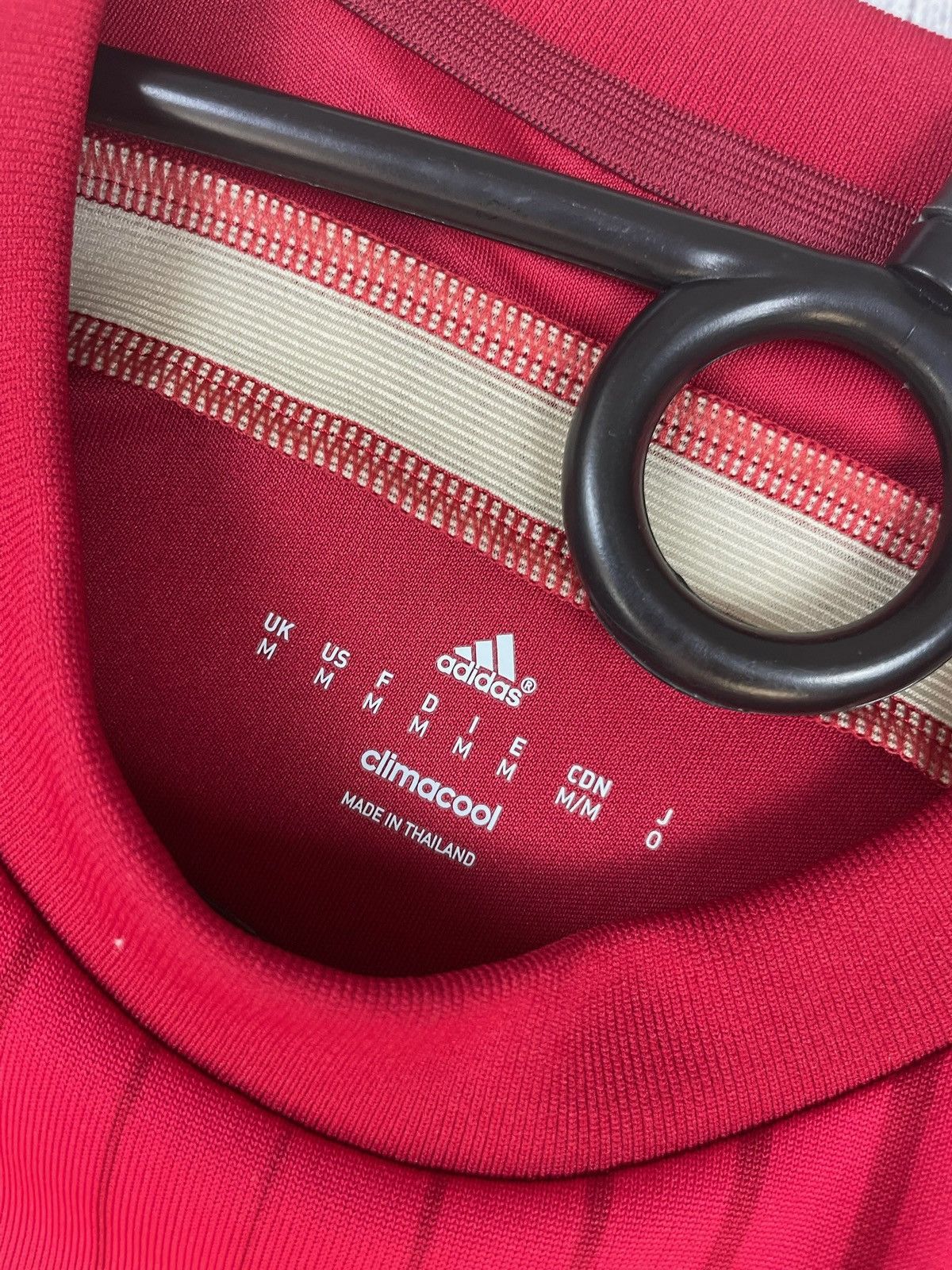 Adidas Vintage adidas Spain red jersey size M 2014 Size US M / EU 48-50 / 2 - 4 Thumbnail