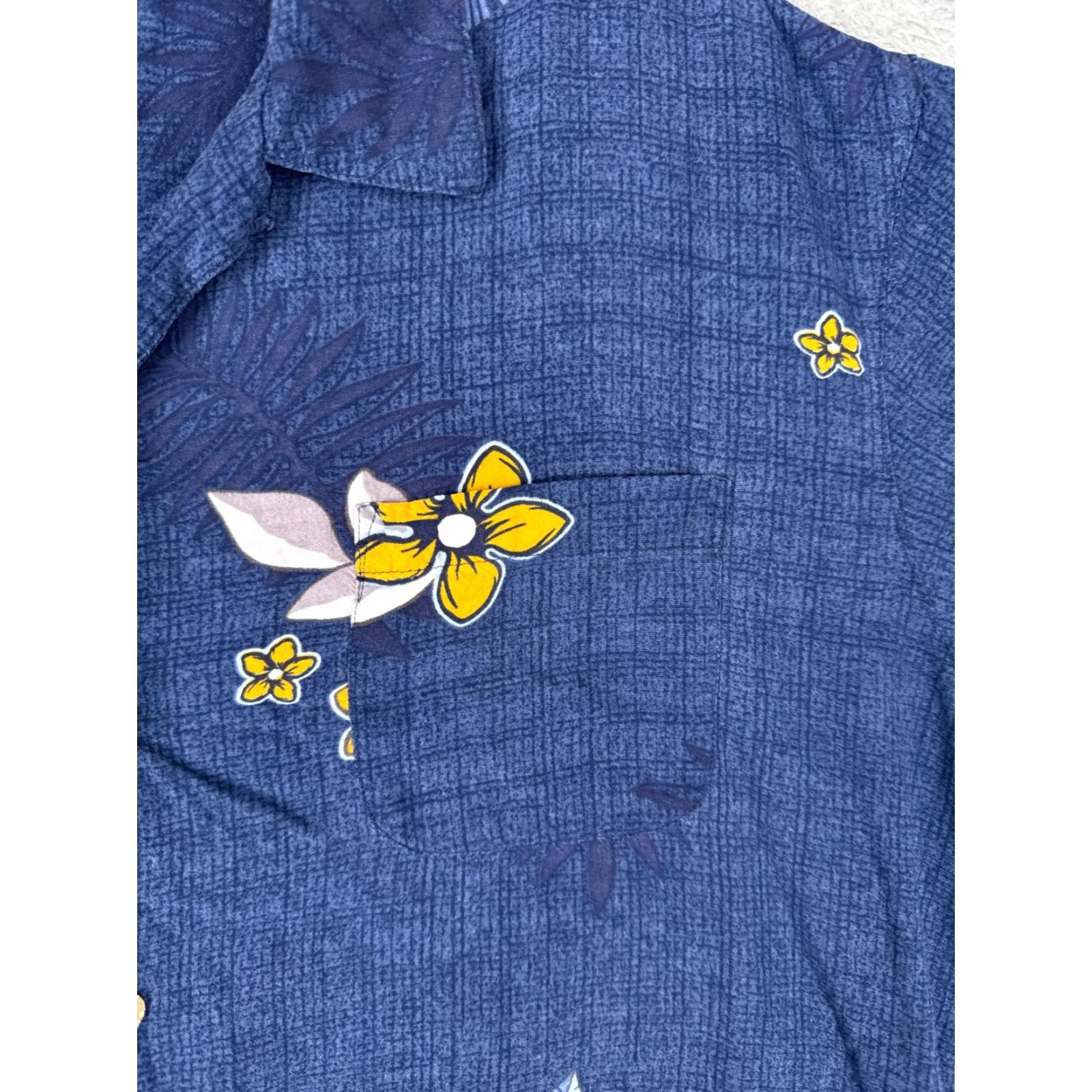 George George Hawaiian Shirt Men XL Blue Yellow Floral Button-Up 100% Rayon Casual Short Sleeve Made in Bangladesh Regular Fit Womens? Size US XL / EU 56 / 4 - 6 Thumbnail