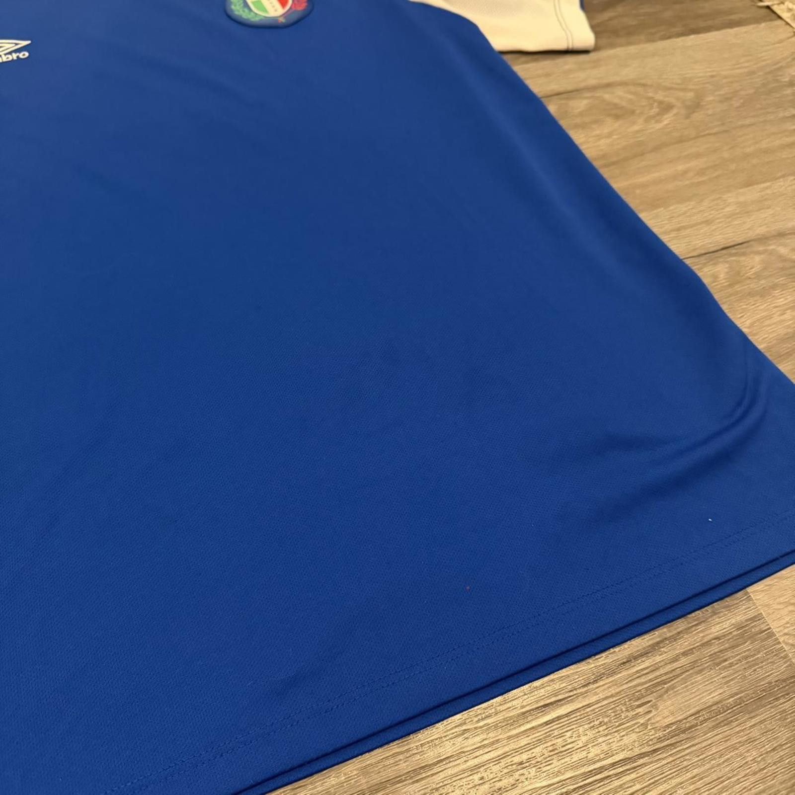Umbro Umbro Italy national soccer team jersey L Size US L / EU 52-54 / 3 - 6 Thumbnail