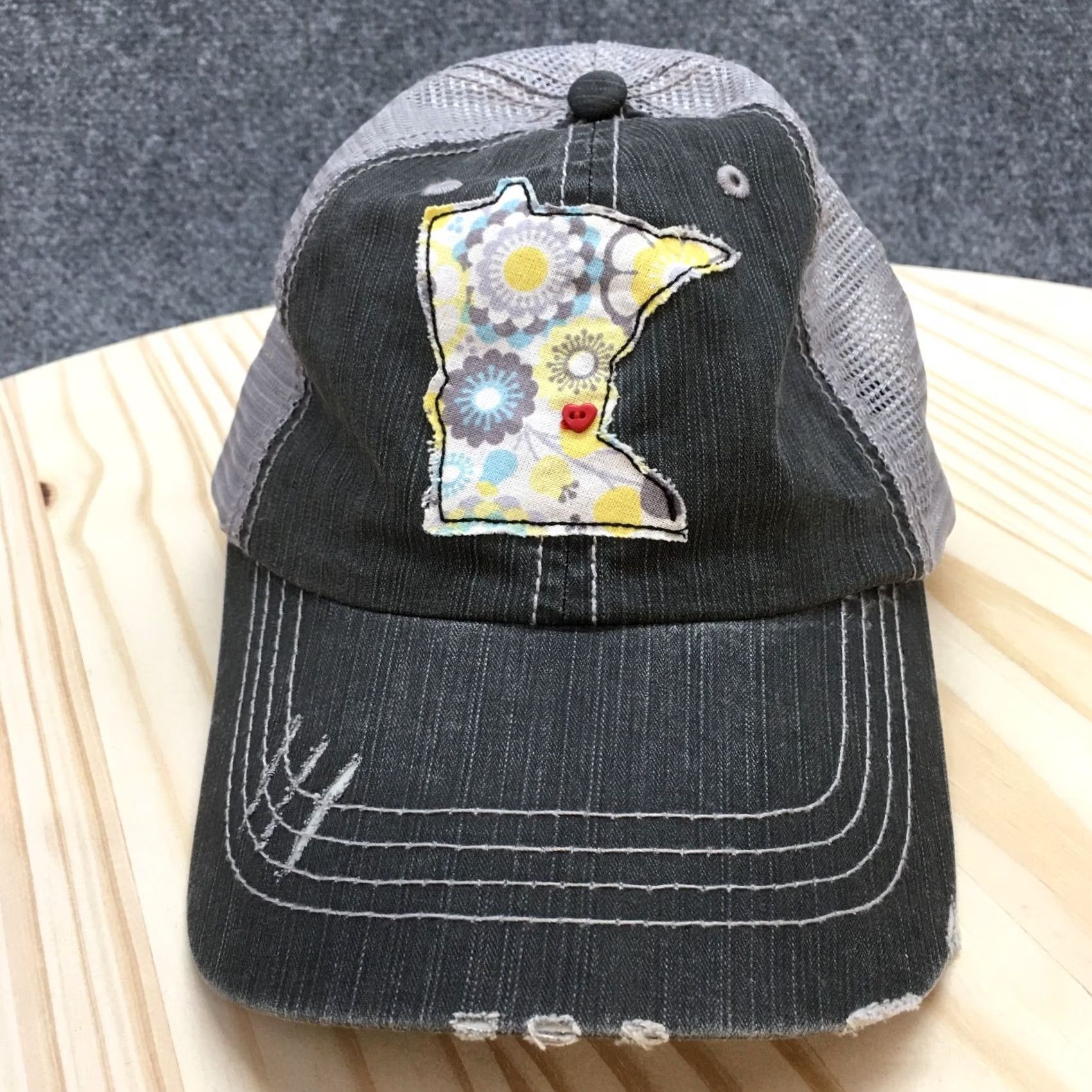 Logo 7 Minnesota Patch Trucker Hat Women Gray OS Adjustable Embroidered Logo Size ONE SIZE - 2 Thumbnail