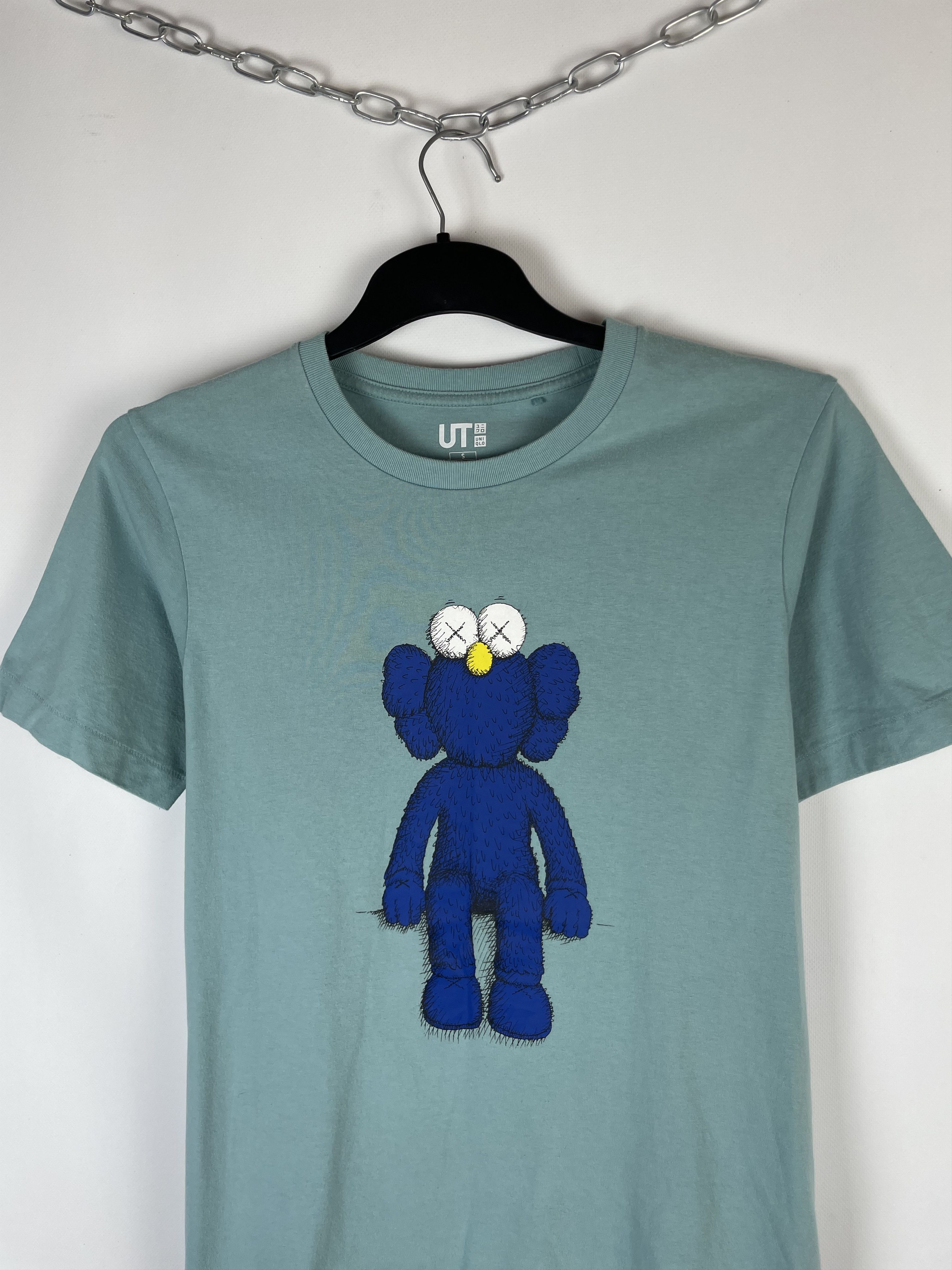 Kaws × Uniqlo Rare Kaws x Uniqlo Baby Blue T-Shirt Size US S / EU 44-46 / 1 - 3 Thumbnail