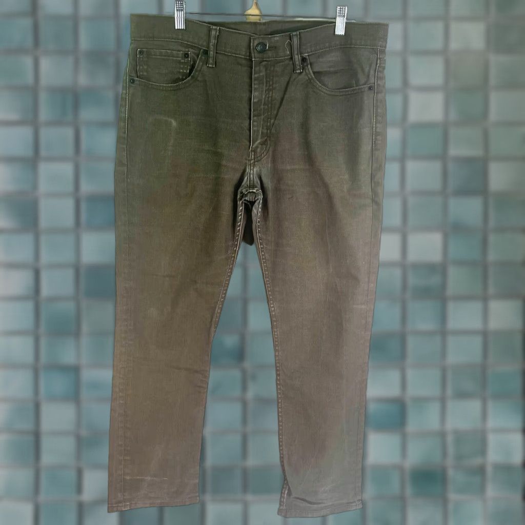 Levi's VINTAGE Levi's Jeans - Men's 36 Slim Fit Straight Leg Denim - Dark Green, 30-inch Inseam Size US 36 / EU 52 - 1 Thumbnail
