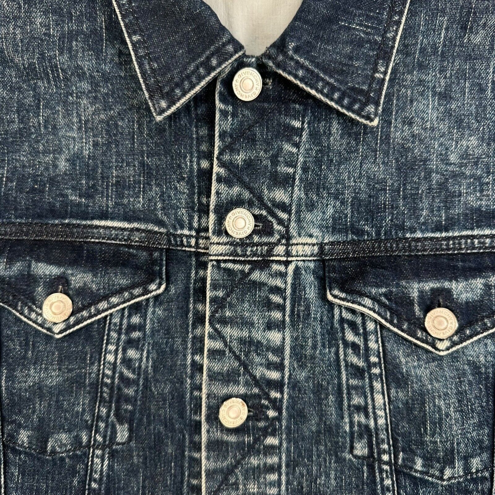 Givenchy Givenchy Size M Denim Jacket Acid Wash Deep Blue Logo Spray Size US S / EU 44-46 / 1 - 8 Thumbnail