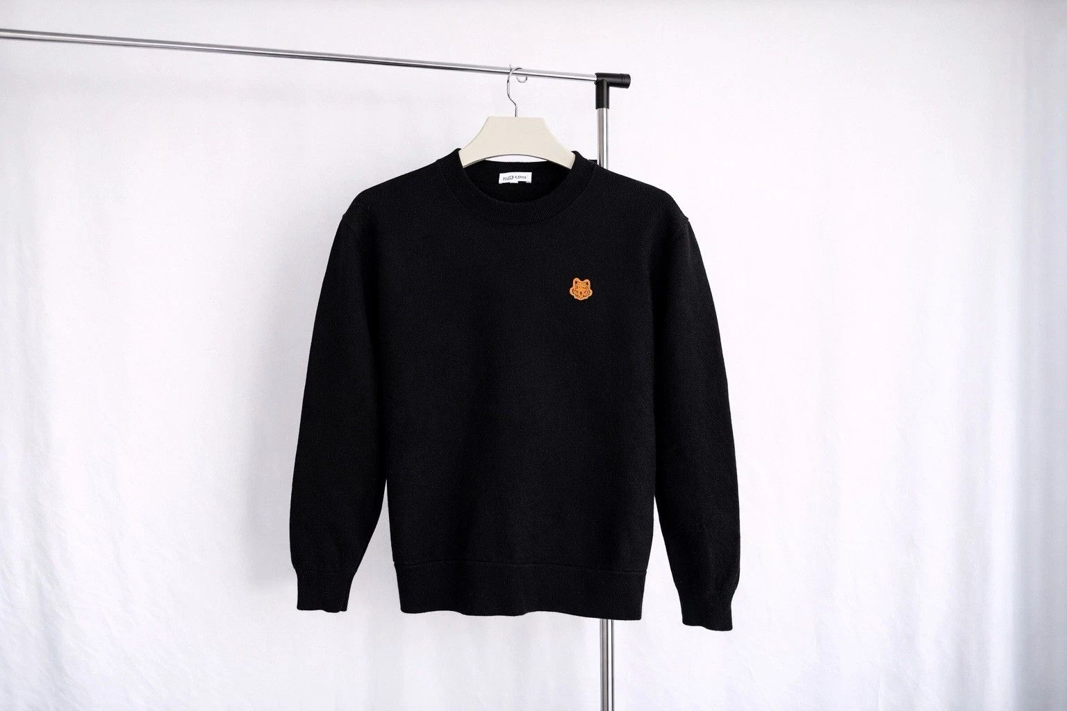 Kenzo KENZO Tiger Logo Black Sweatshirt Men Designer Crewneck Size US S / EU 44-46 / 1 - 1 Thumbnail