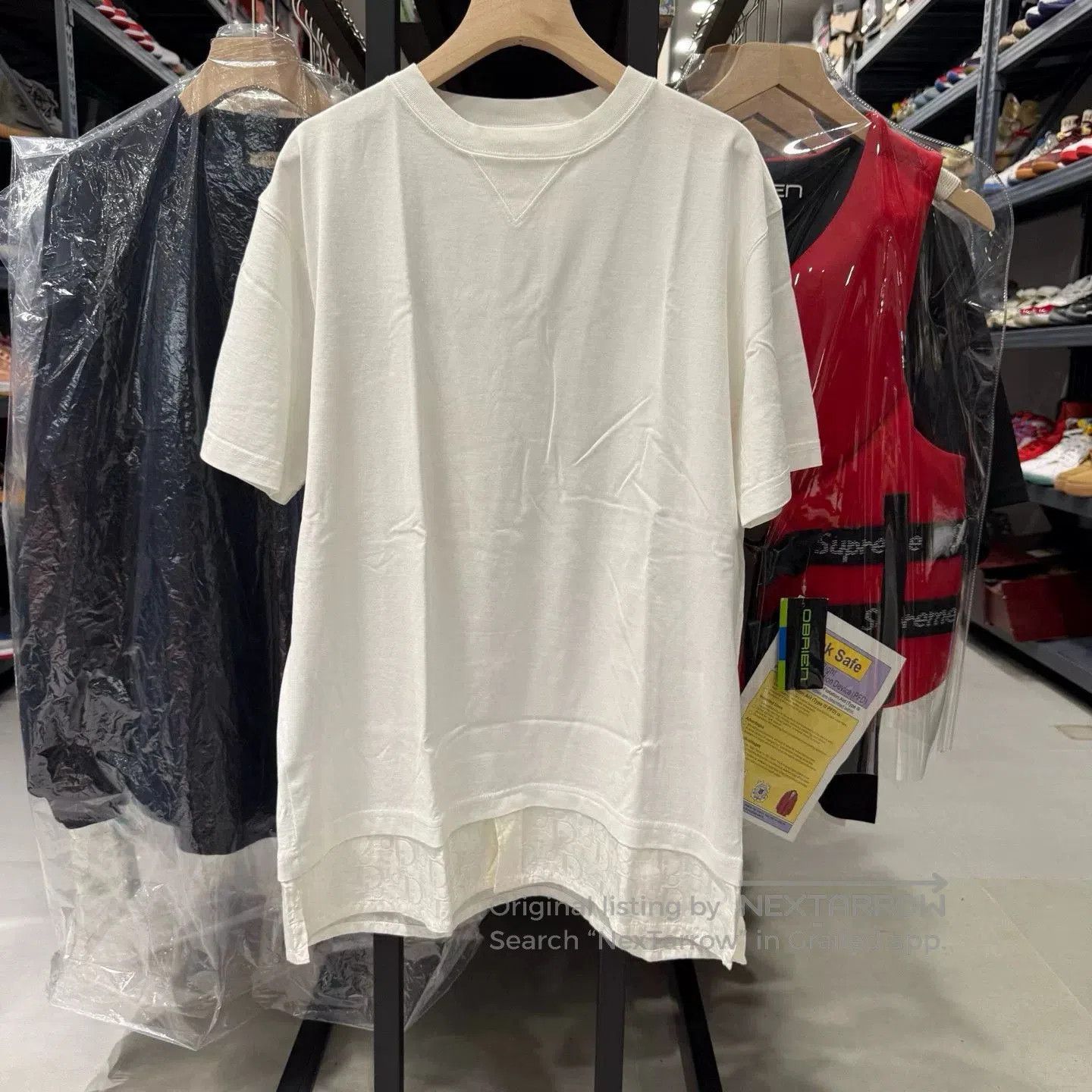 Dior DIOR Solid Letter Jacquard Short-Sleeve T-Shirt. Size US M / EU 48-50 / 2 - 1 Thumbnail