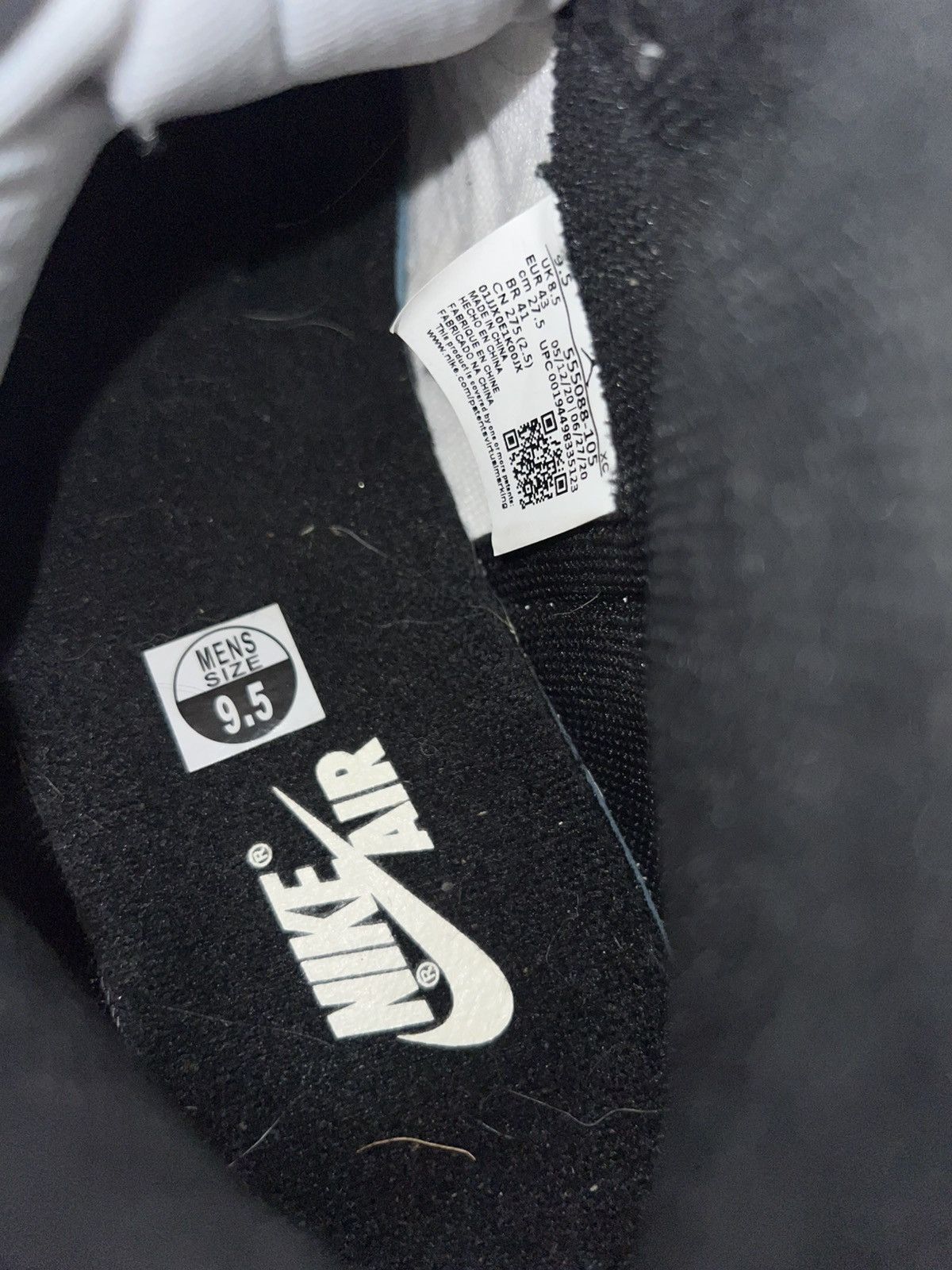 Nike Jordan 1 Dark Mocha 9.5 Size US 9.5 / EU 42-43 - 9 Thumbnail