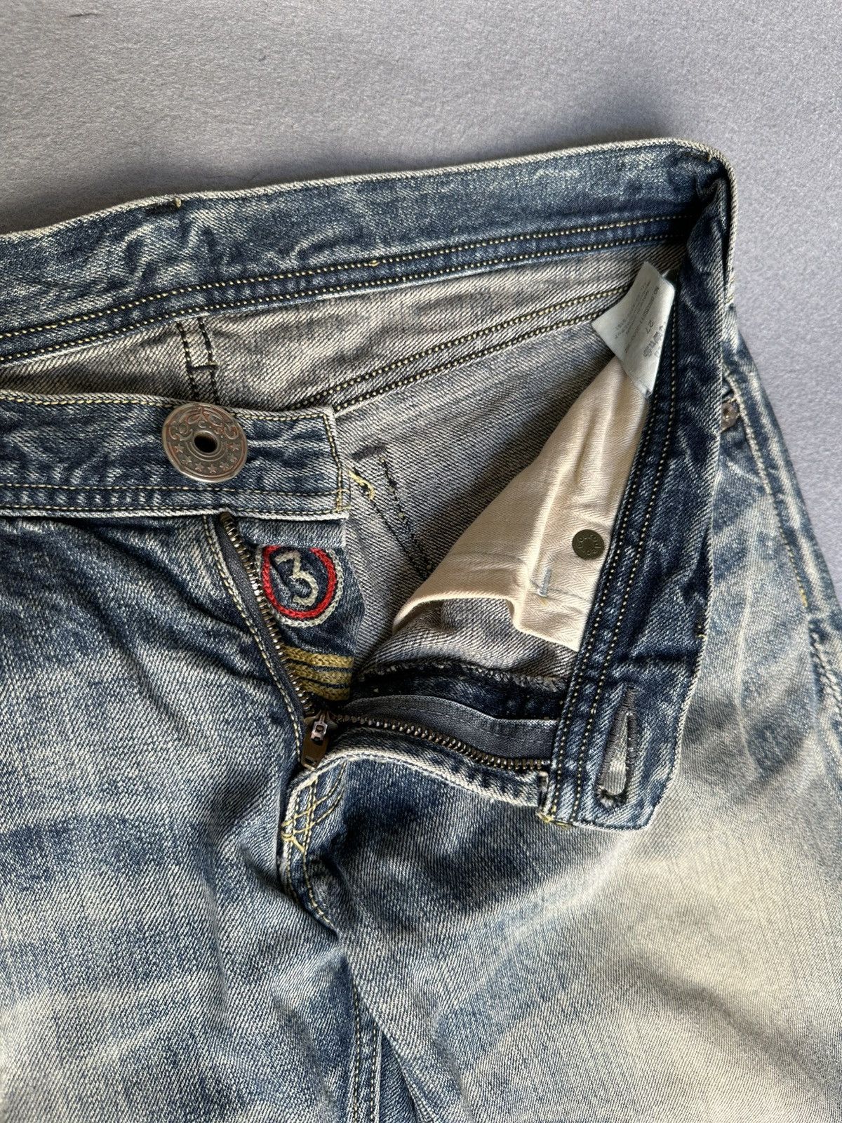 Japanese Brand Rodeo Crowns Japan Blue Faded Distressed Denim Size US 31 - 16 Thumbnail