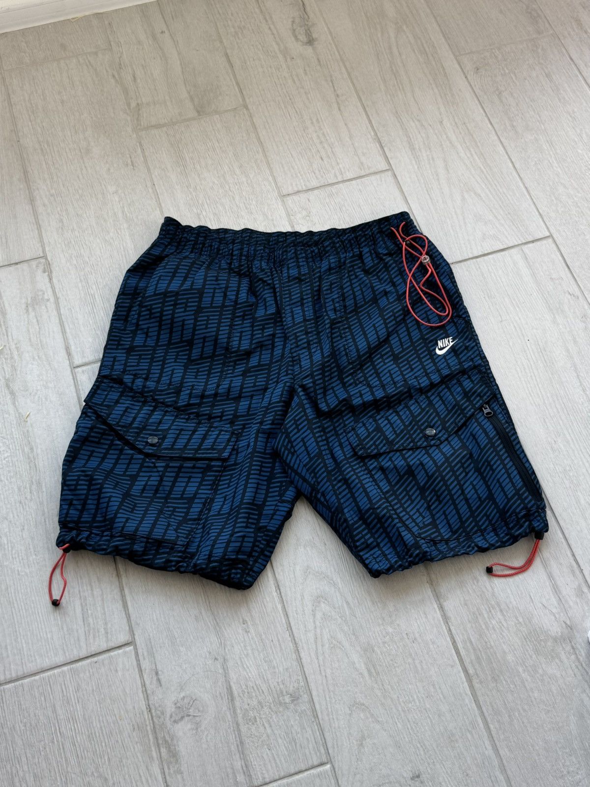 Nike Nike Variant Techwear Cargo Shorts Gorpcore Pattern Size US 32 / EU 48 - 1 Thumbnail