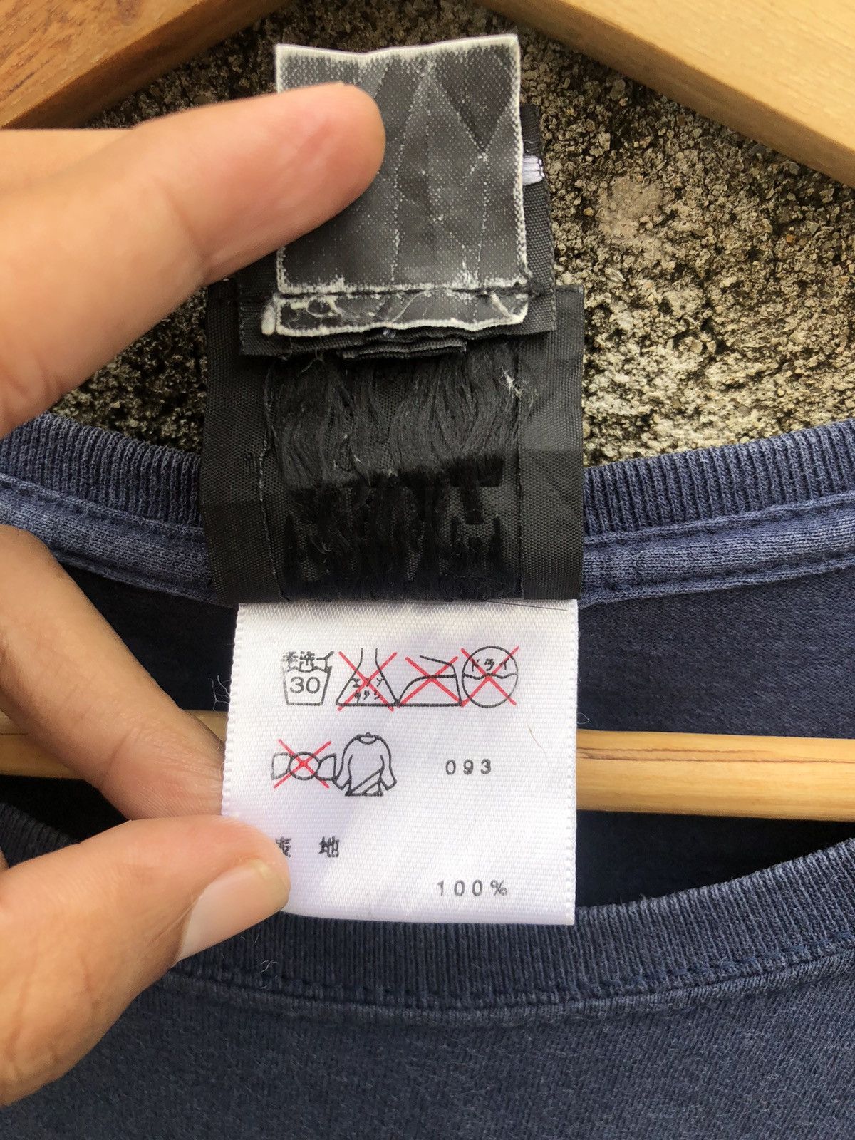 Anna Sui × Designer × Vintage Vintage Anna Sui Tshirt Made In Usa Size S / US 4 / IT 40 - 3 Thumbnail