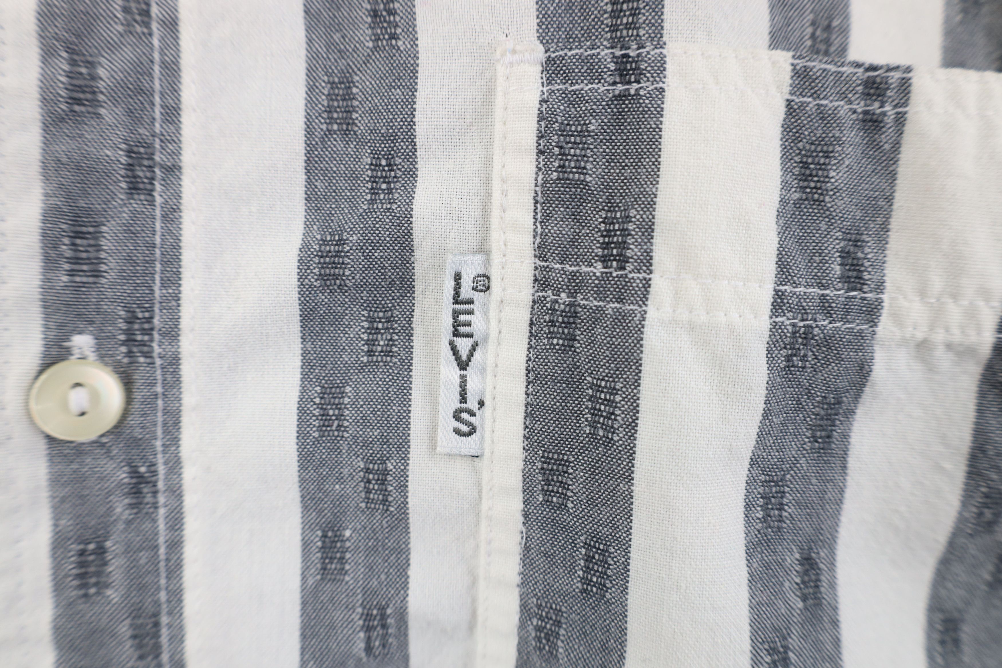 Levi's Vintage 80s Levis Silver Label Big E Big Pocket Button Shirt Size US XL / EU 56 / 4 - 4 Thumbnail