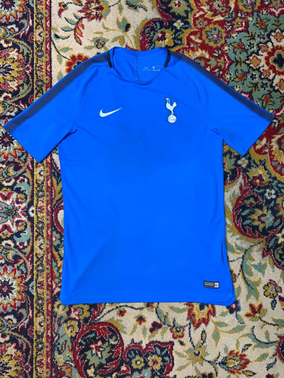 TOTTENHAM HOTSPUR NIKE 2017/2018 FOOTBALL TRAINING JERSEY