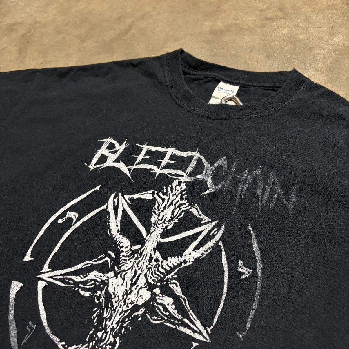 Band Tees Vintage Bleedchain Heavy Metal Band T shirt Devil Pentagram Size US XL / EU 56 / 4 - 5 Thumbnail