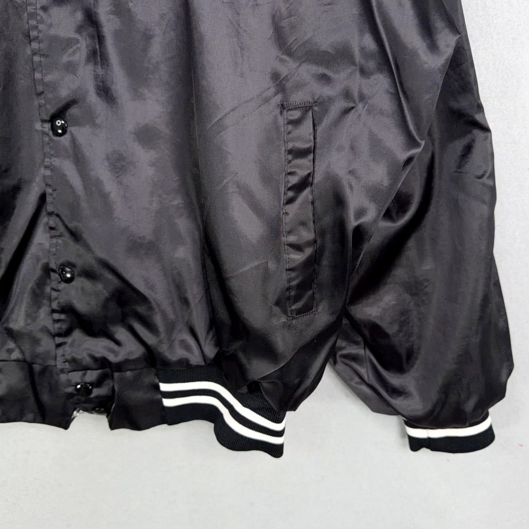 Vintage VINTAGE Auburn Sportswear Jacket Mens 2XL Black Satin Varsity Snap Bomber Size US XXL / EU 58 / 5 - 3 Thumbnail