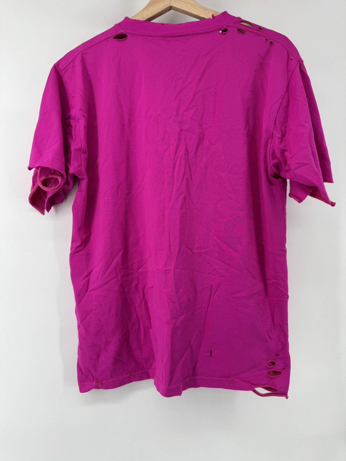 Balenciaga Balenciaga This Is Not The New Balenciaga T-Shirt Size Large Size US L / EU 52-54 / 3 - 4 Thumbnail