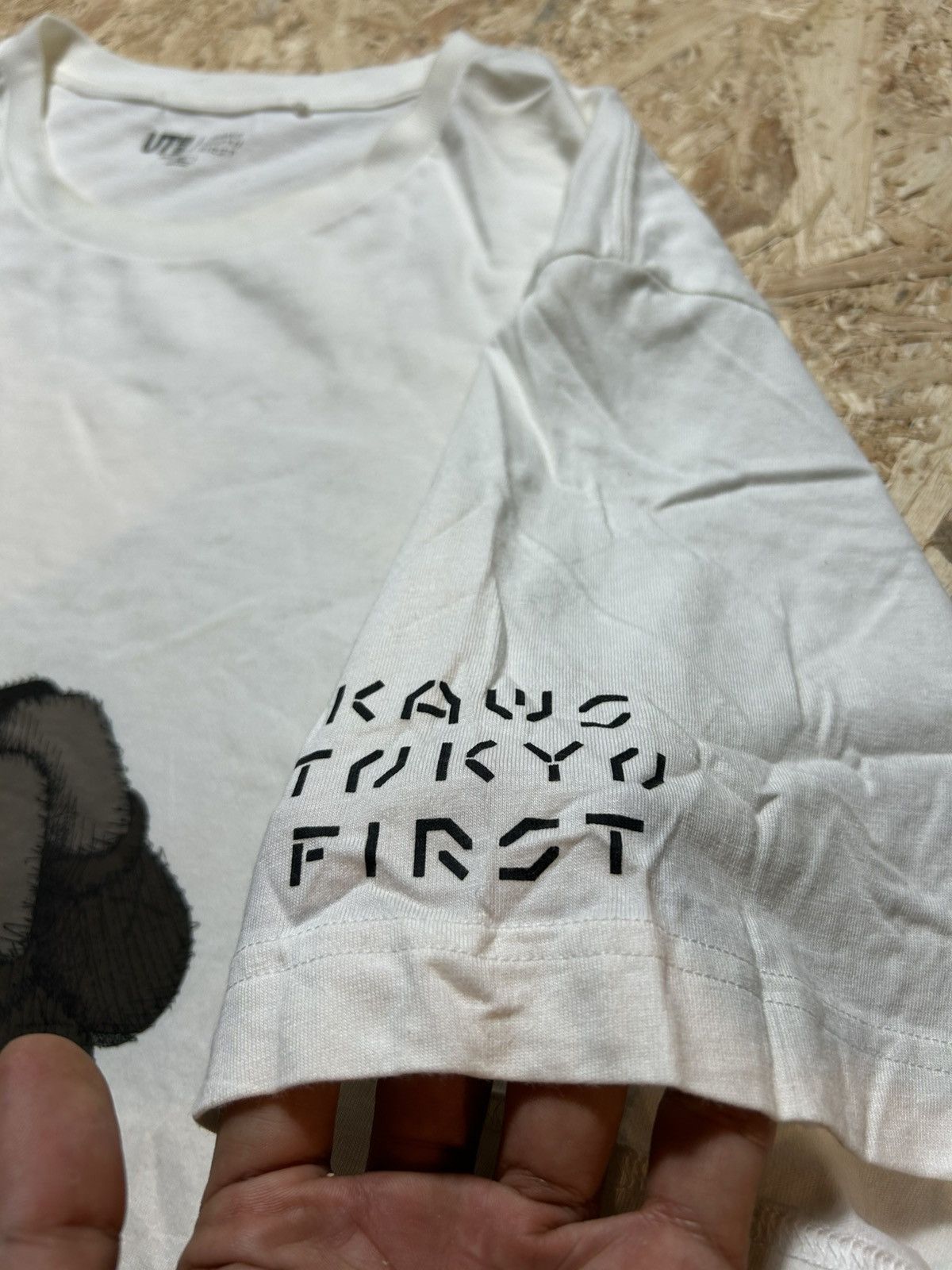Kaws × Uniqlo Uniqlo Kaws Tokyo First Tee Size US XXL / EU 58 / 5 - 4 Thumbnail