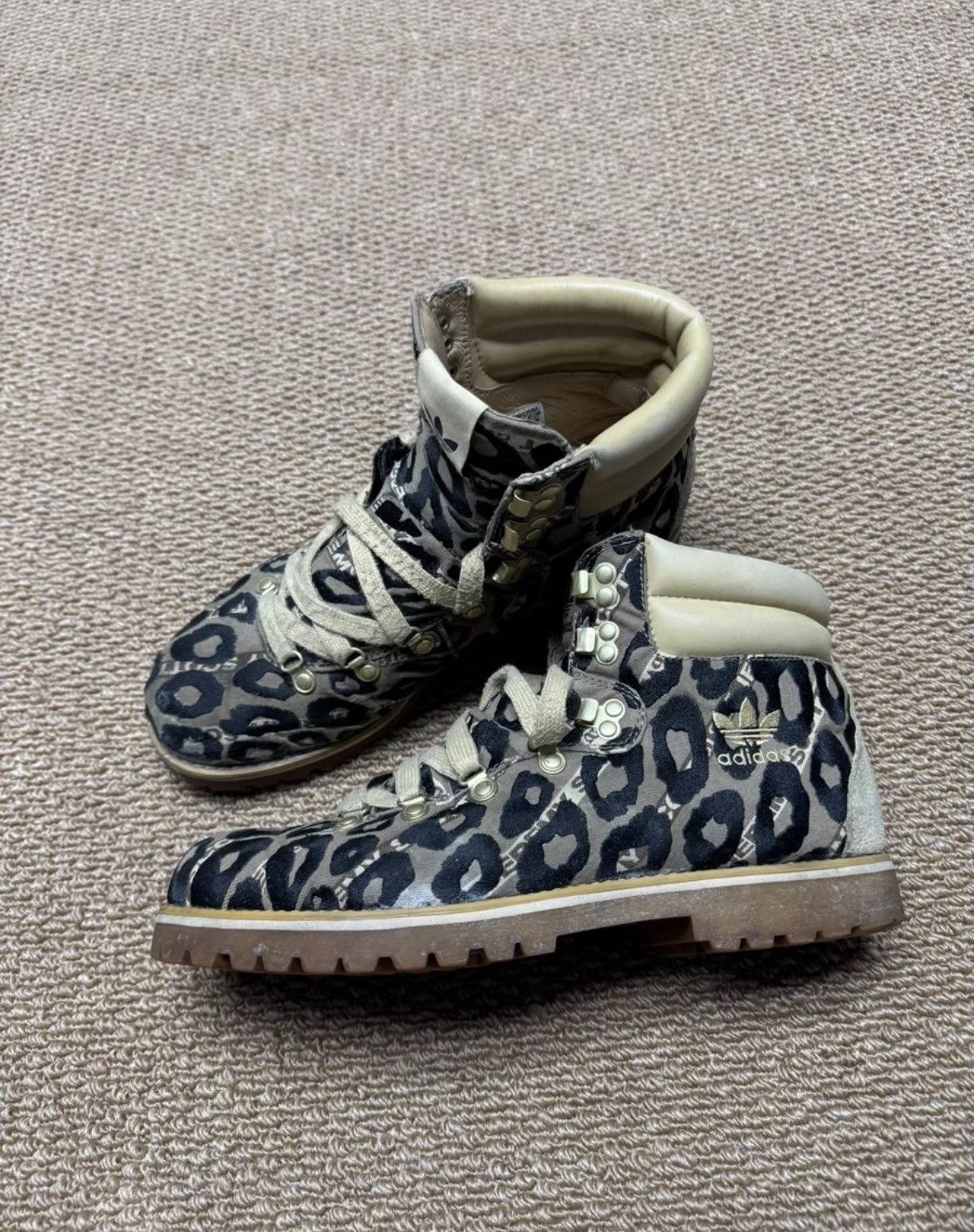 Adidas Adidas Jeremy Scott Wings Leopard Print Boot G96748 K37 Size US 8.5 / EU 41-42 - 9 Thumbnail