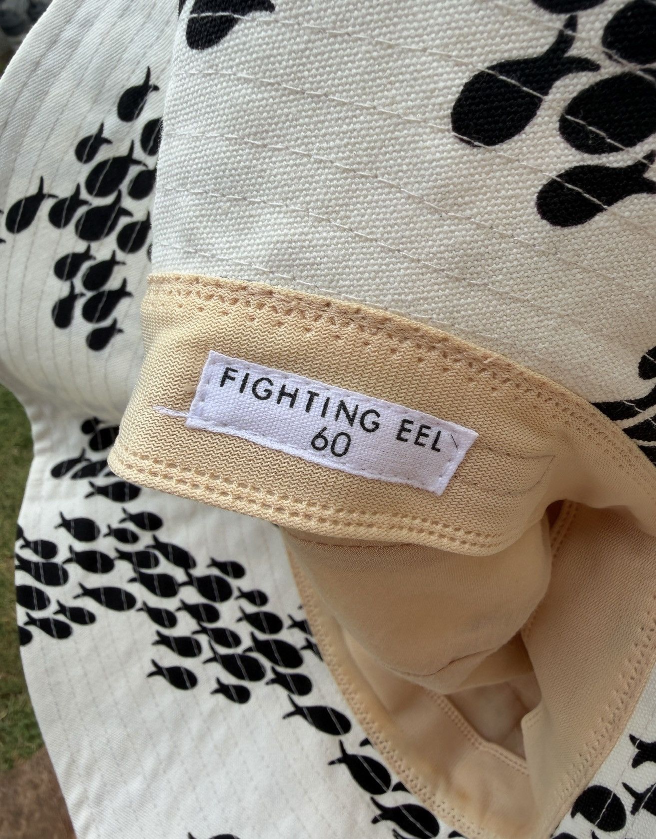 Other PreOwned Fighting Eel Bucket Hat 60 Beige With Black Fish Size ONE SIZE - 4 Thumbnail