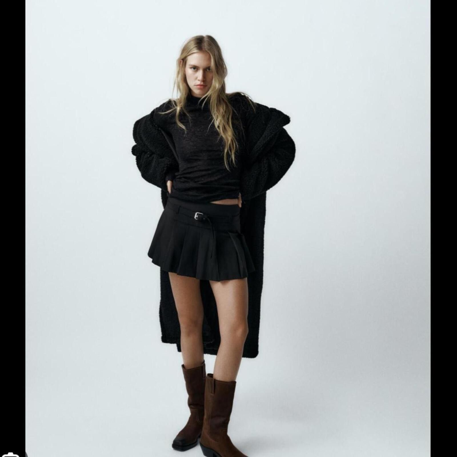 Zara Zara Black pleated mini skirt with belt #goth #grunge #alt Size 28" / US 6 / IT 42 - 4 Thumbnail