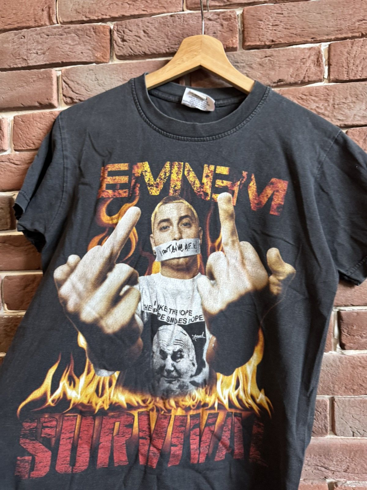 Eminem Rare Vintage Y2K Eminem Survival Rap Band Tshirt 00s D12 Size US M / EU 48-50 / 2 - 4 Thumbnail