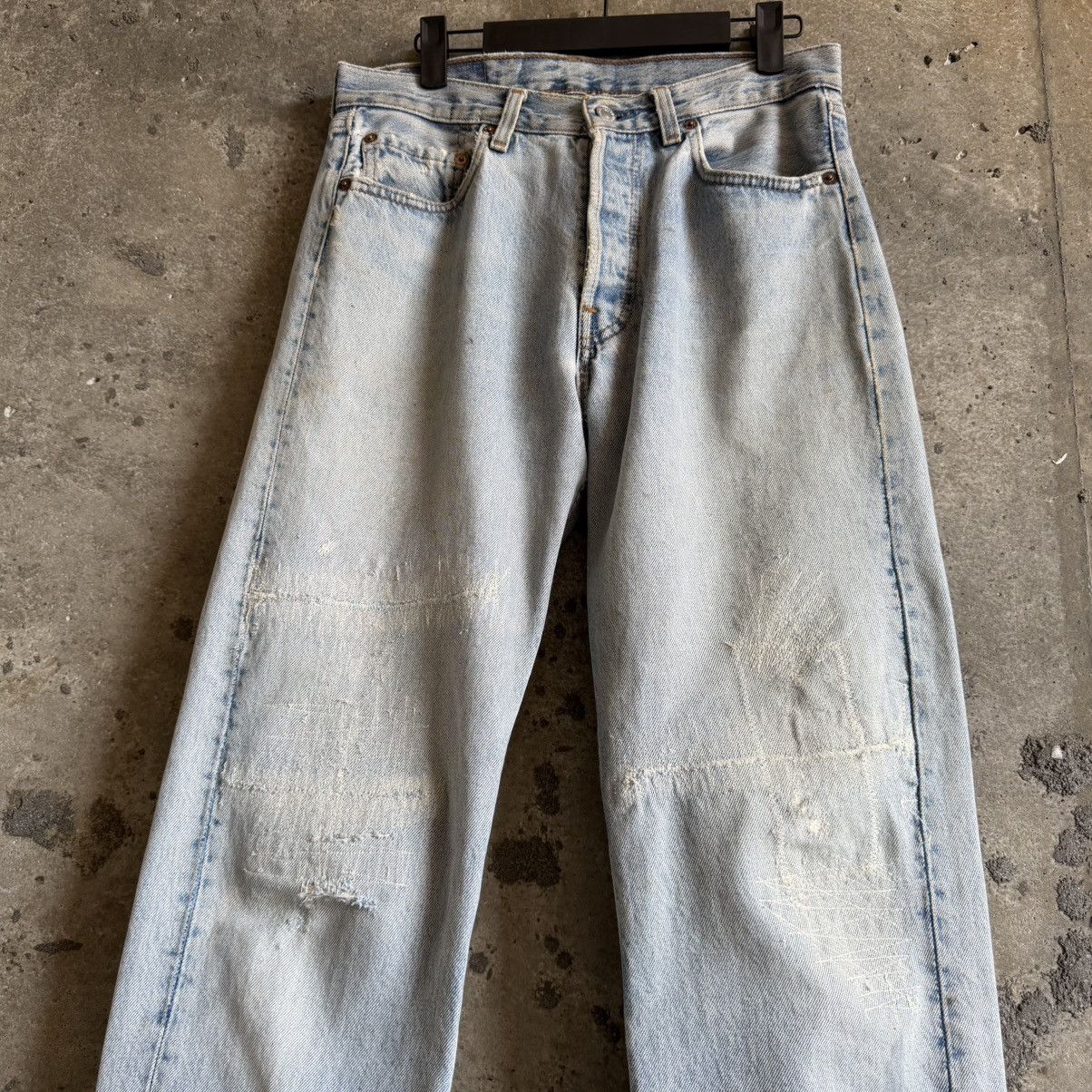 Levi's Vintage Levis Light Wash Thrashed Repair Denim Size US 29 - 2 Thumbnail