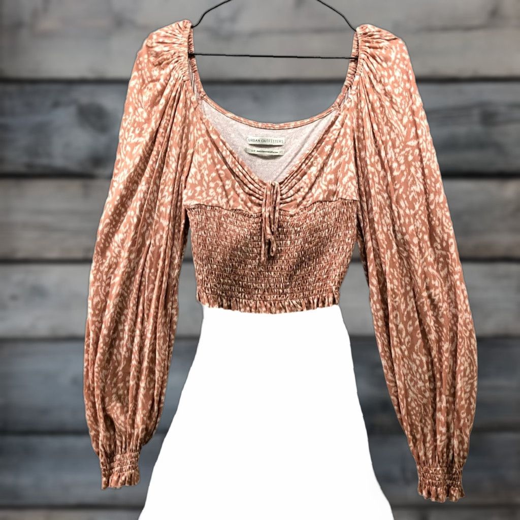 Urban Outfitters Urban Outfitters Smocked Crop Top Womens S Balloon Sleeve Blush Pink Boho Hippie Size S / US 4 / IT 40 - 1 Thumbnail