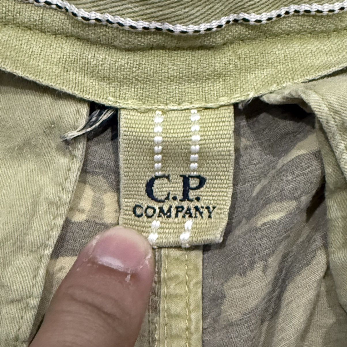 C.P. Company Cp Company Hawaii Cargo Shorts Size US 33 - 5 Thumbnail
