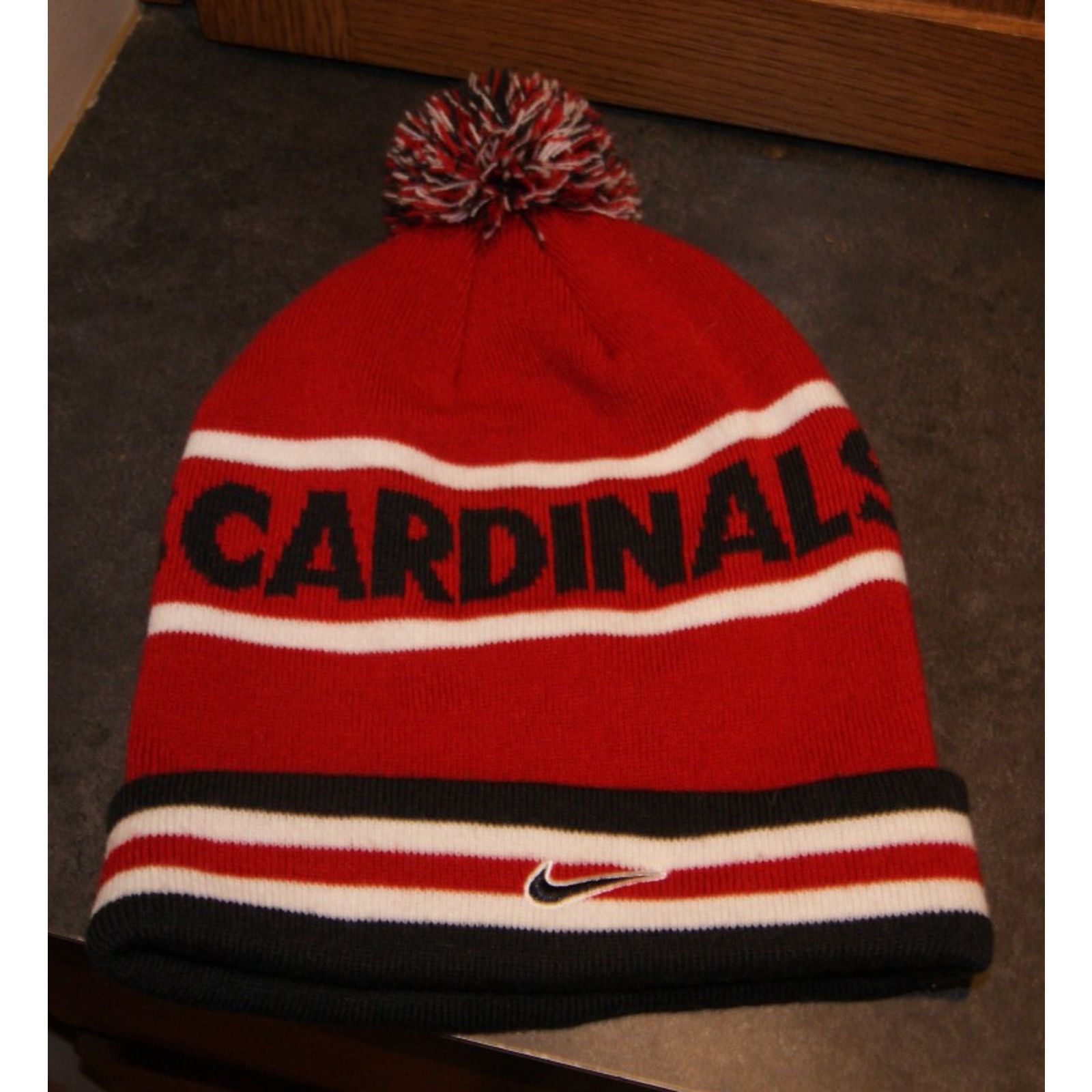 Nike St Louis Cardinals NIKE Winter Ski Cap Beanie Cuff Pom Y2K Size ONE SIZE - 2 Thumbnail