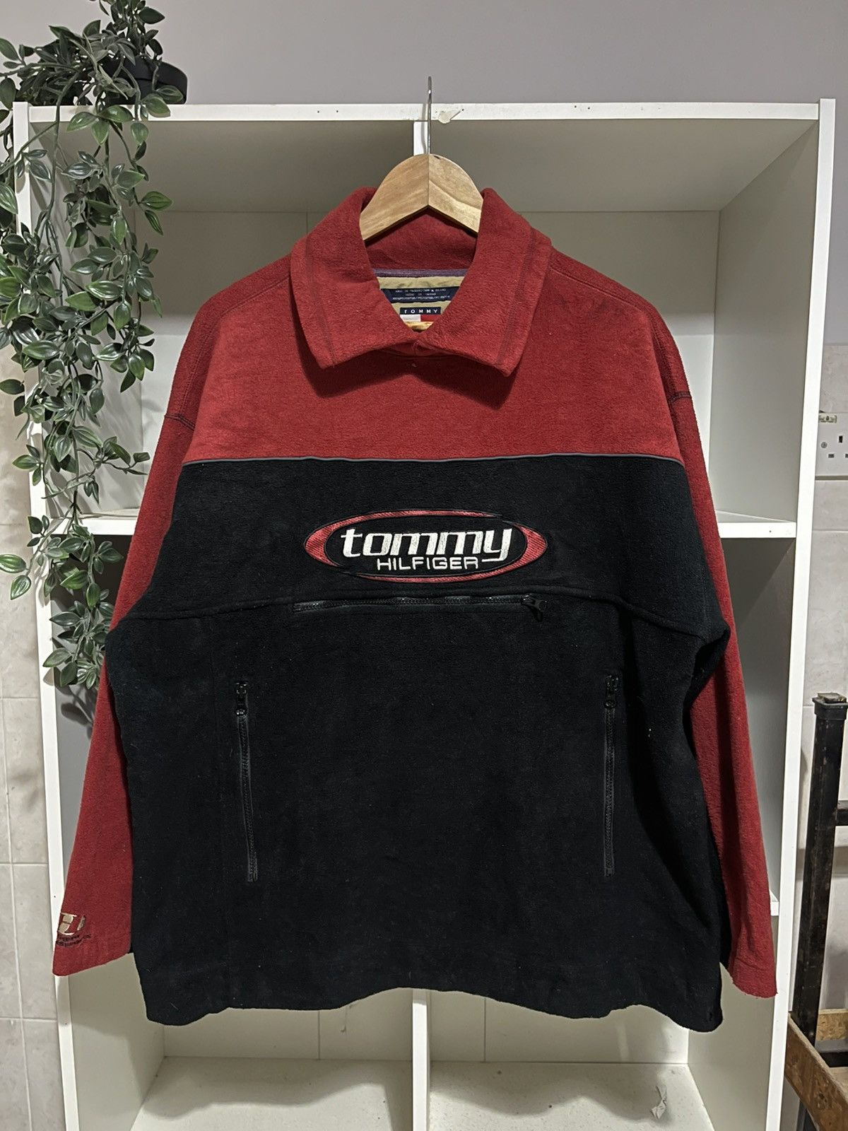 Tommy Hilfiger Vintage Tommy Hilfiger Fleece Size US L / EU 52-54 / 3 - 1 Thumbnail