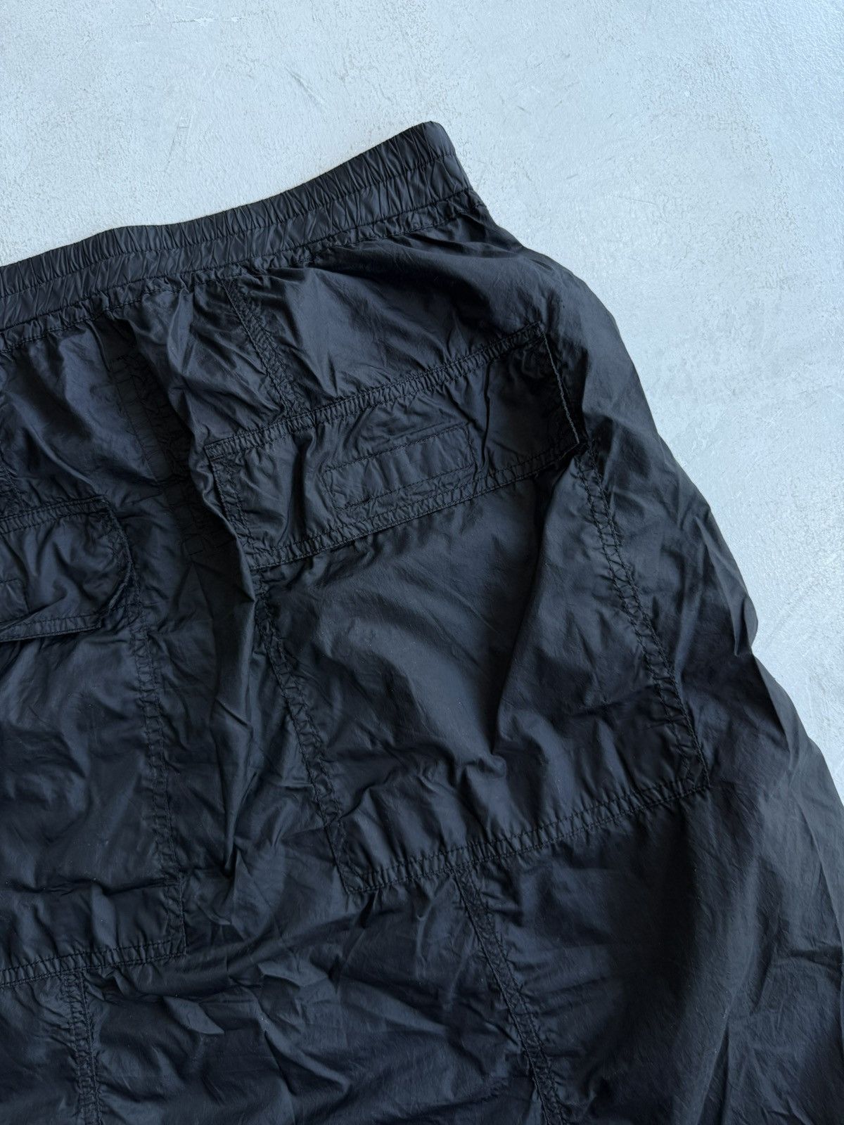 Rick Owens Drkshdw Rick Owens Drkshdw - Waxed Nylon Shorts Size US 30 / EU 46 - 6 Thumbnail