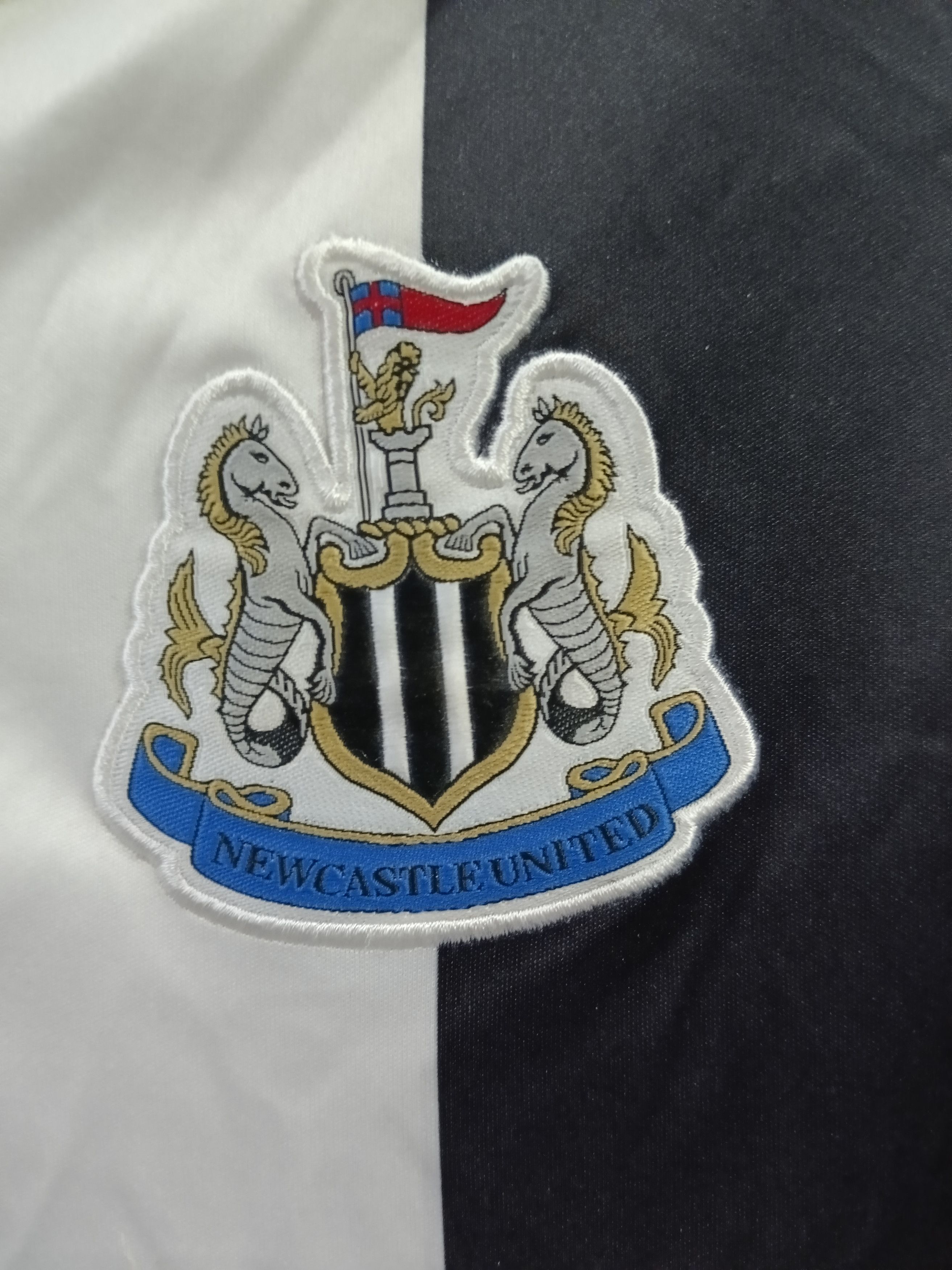 Vintage VINTAGE 2000s NEWCASTLE UNITED JERSEY Size US S / EU 44-46 / 1 - 3 Thumbnail