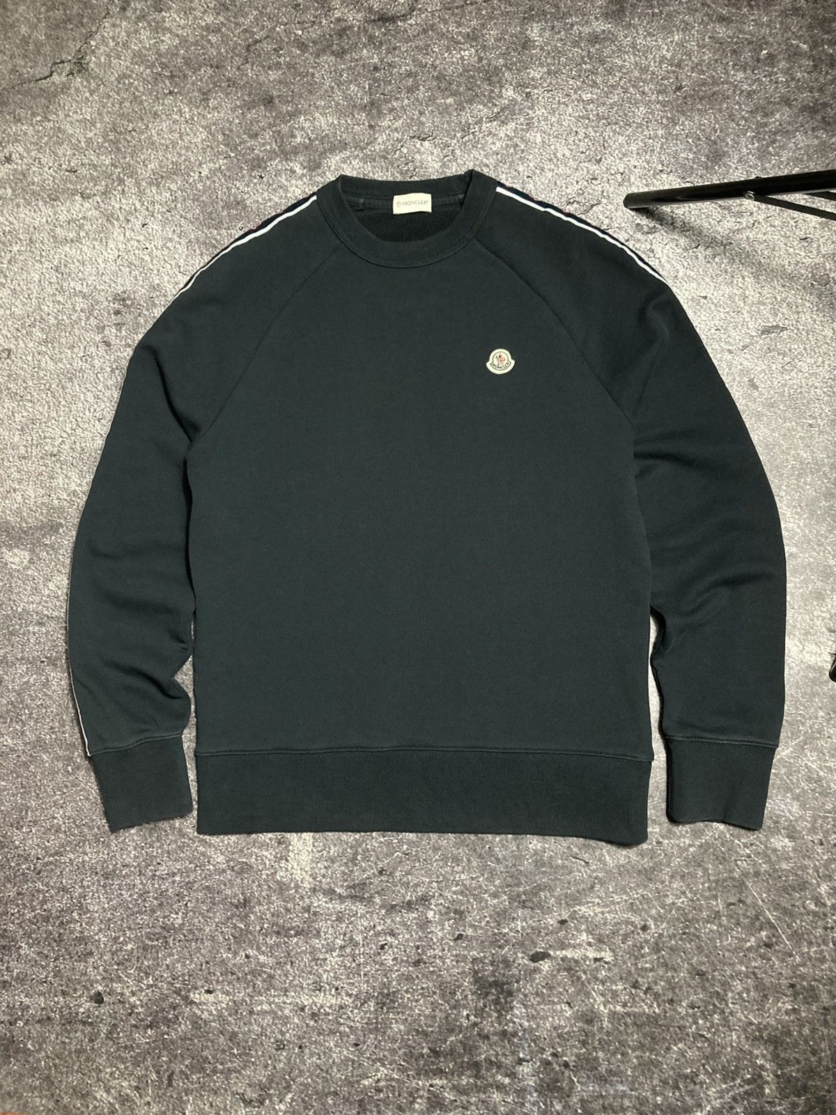 Moncler Moncler Maglia Girocollo Navy Blue Sweatshirt Logos Sleeves Size US M / EU 48-50 / 2 - 1 Thumbnail