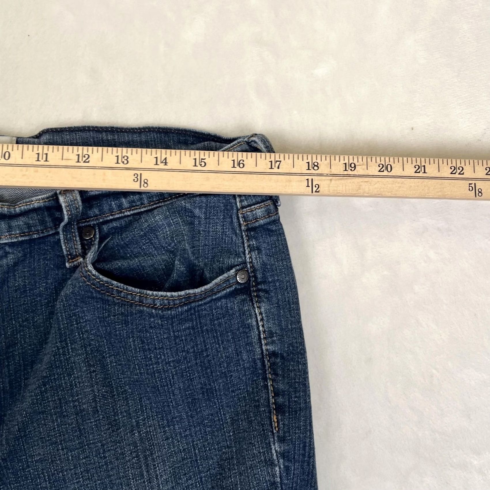 Levi's Levi's Jeans 515 Bootcut Womens 14 W32 L32 Medium Blue Denim Stretch Cotton Blend Spandex Size 36" / US 14 / IT 50 - 4 Thumbnail