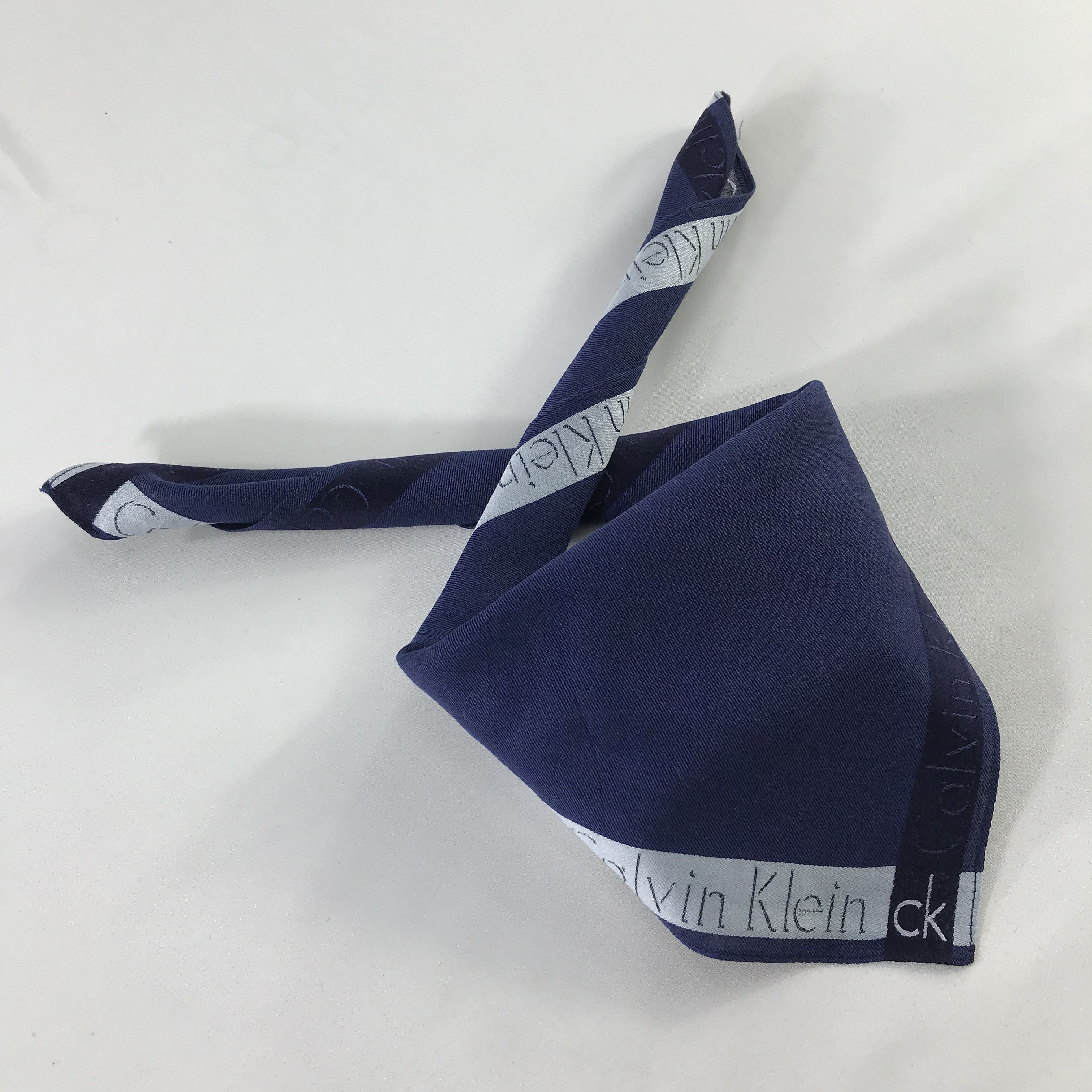 Calvin Klein × Vintage Calvin Klein Bandana / Handkerchief / Neckerchief - S410 Size ONE SIZE - 4 Thumbnail