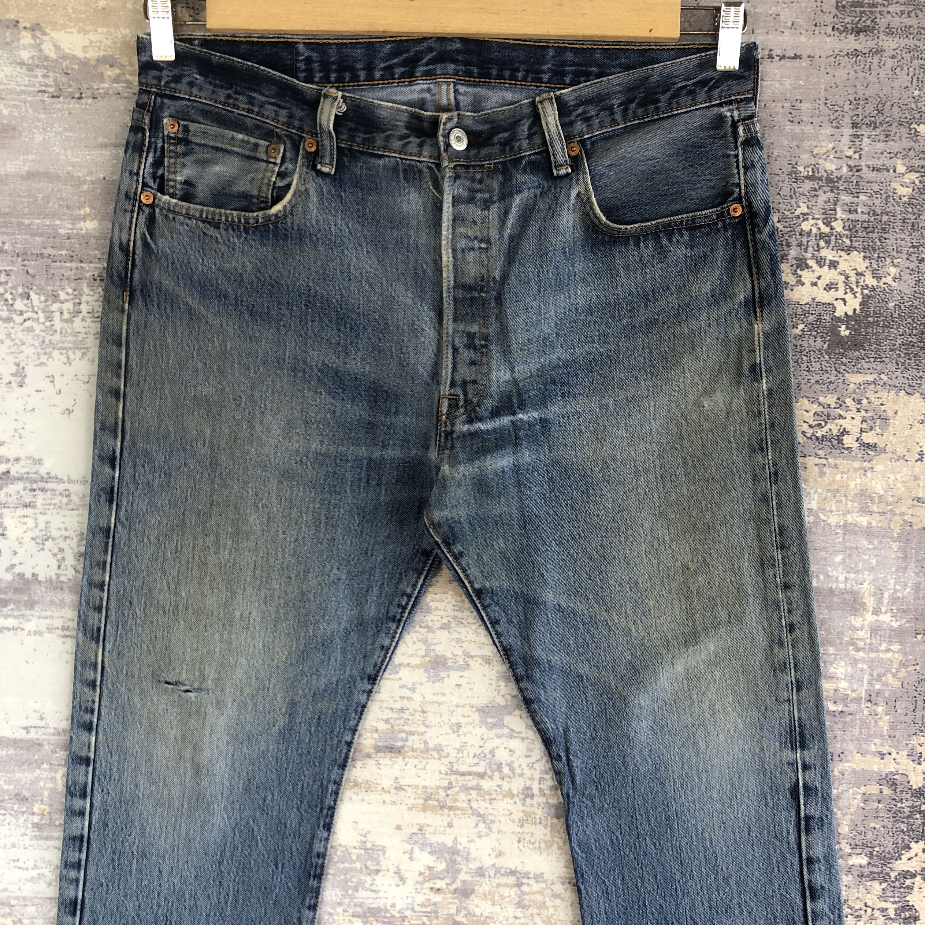 Levi's Vintage Levis 501 Ripped Jeans Levi's Faded Light Wash Denim Size US 36 / EU 52 - 3 Thumbnail