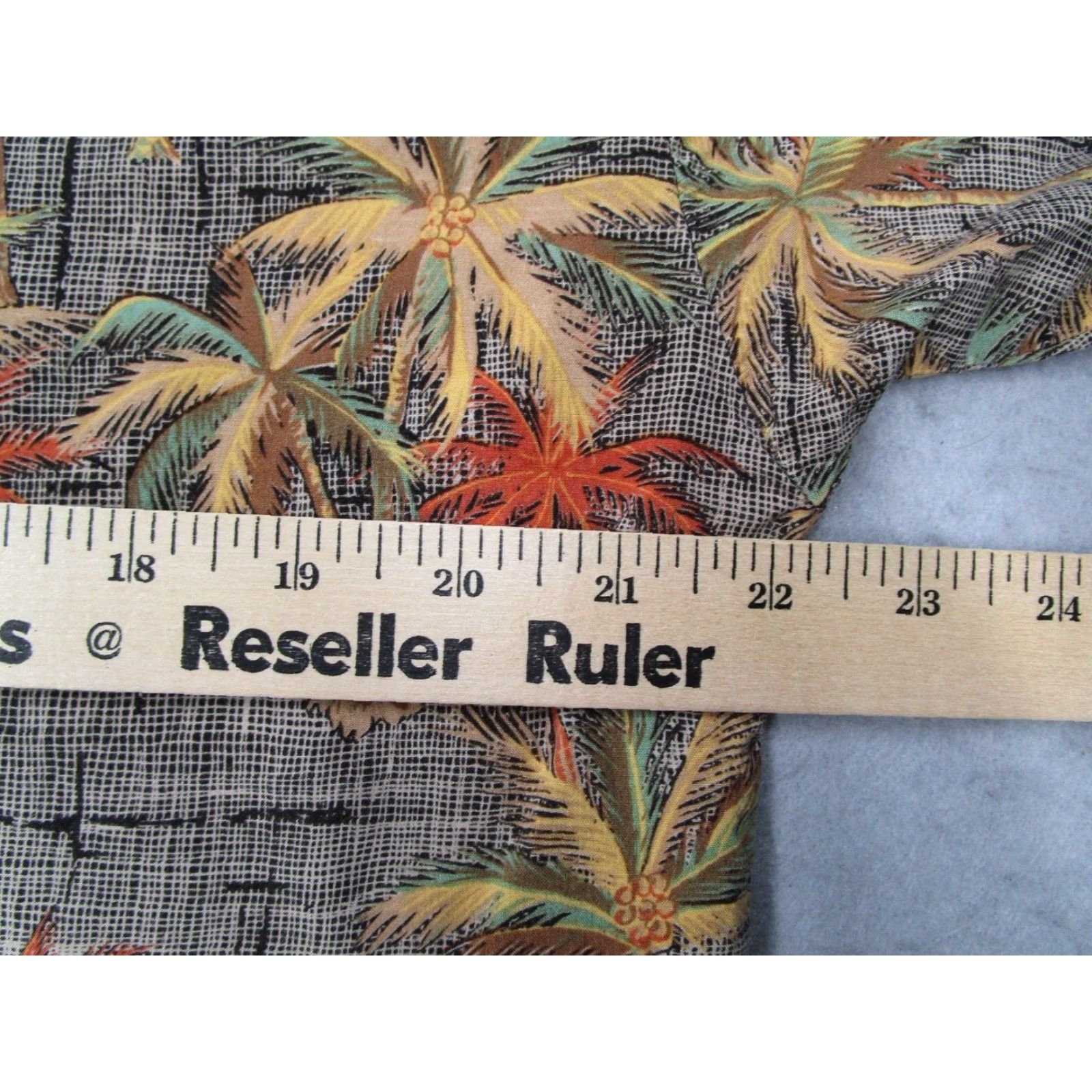 Tori Richard Tori Richard Shirt Mens Medium Beige Floral Button Up Tiki Palms Made in USA Size US M / EU 48-50 / 2 - 6 Thumbnail
