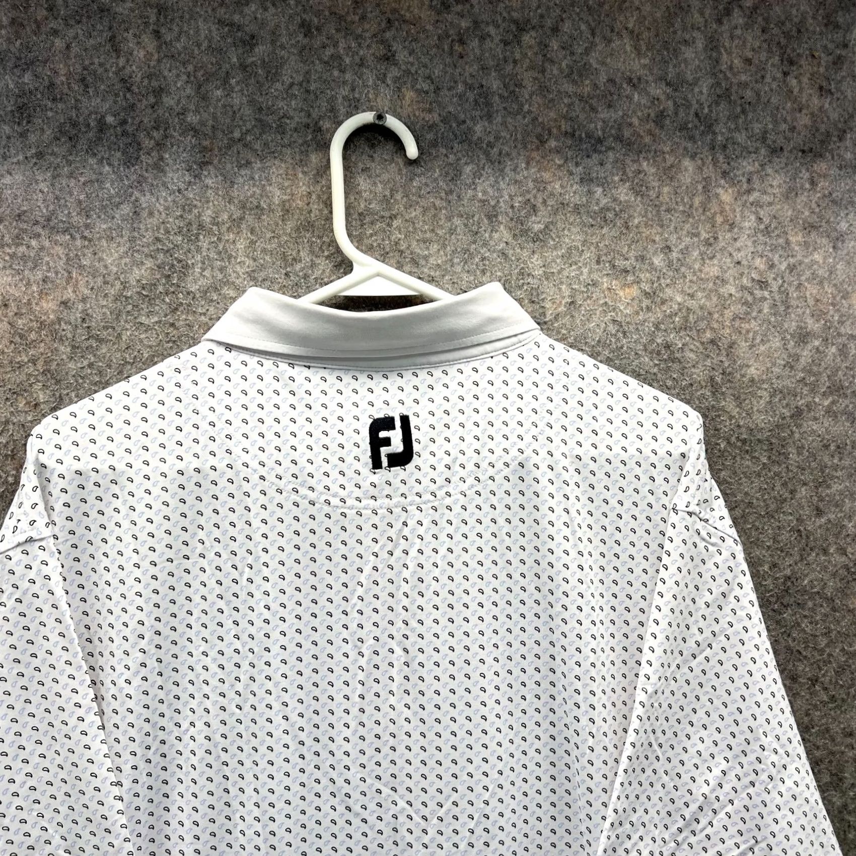 Footjoy VINTAGE FootJoy Polo Shirt Men XL White Polyester Paisley Golf Shirt Ladies? Size US XL / EU 56 / 4 - 3 Thumbnail