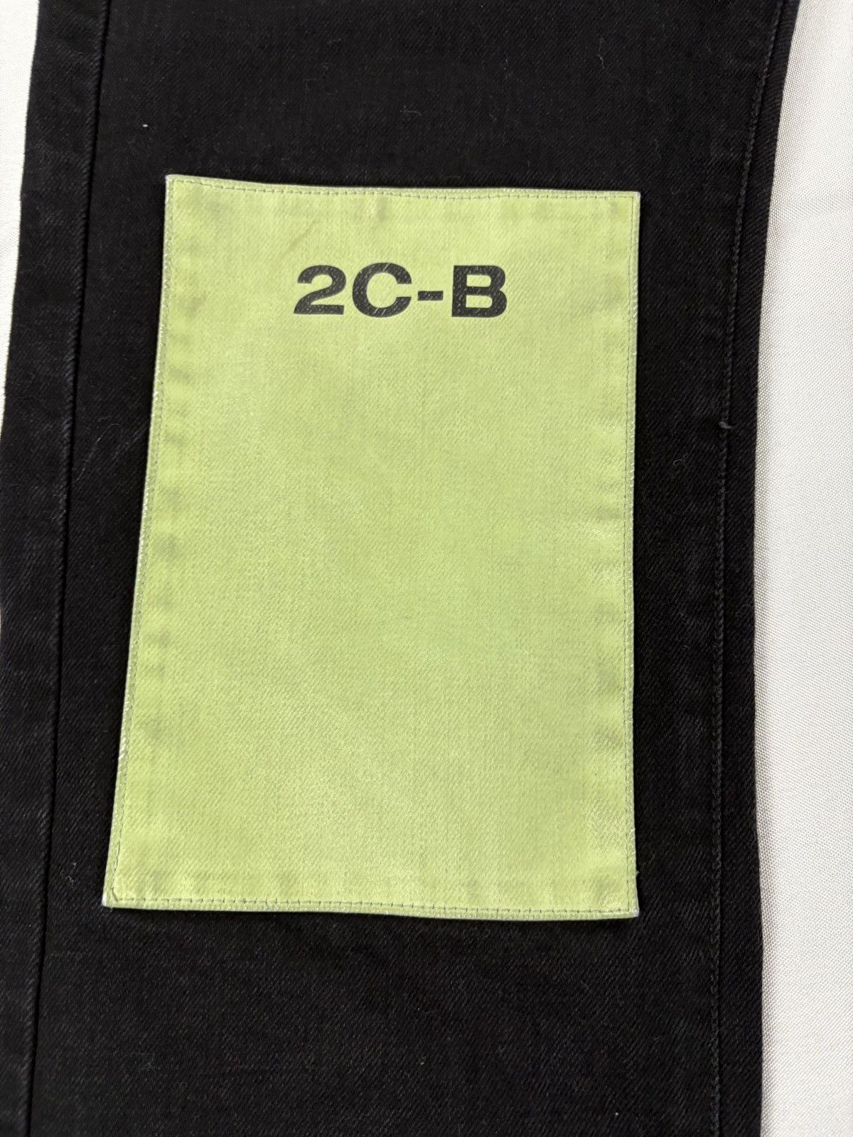 Raf Simons Raf Simons AW18 Drug Patch Black Jeans Size 2C-B Size US 32 / EU 48 - 2 Thumbnail